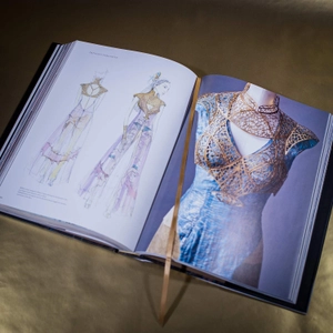 game of thrones: the costumes: the official costume design book of season 1 to season 8 - Ảnh 10