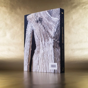 game of thrones: the costumes: the official costume design book of season 1 to season 8 - Ảnh 4
