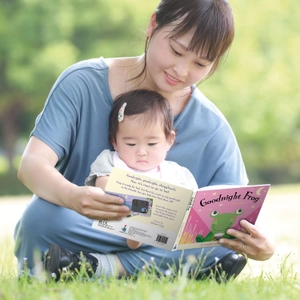 goodnight frog (a magic torch books) - Ảnh 3