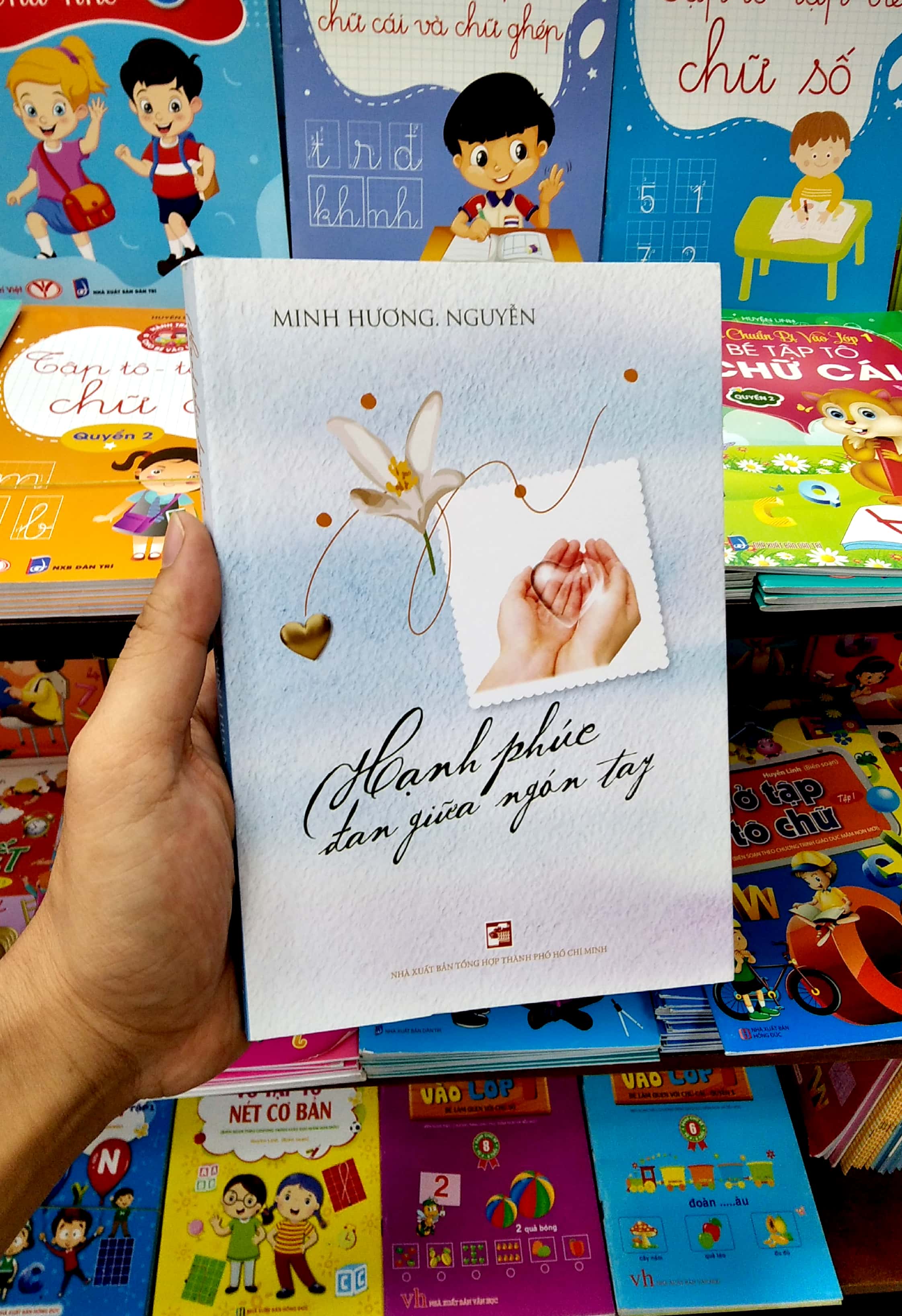 hạnh phúc đan giữa ngón tay - Ảnh 7