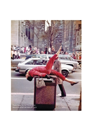 hello, molly!: a memoir - Ảnh 4