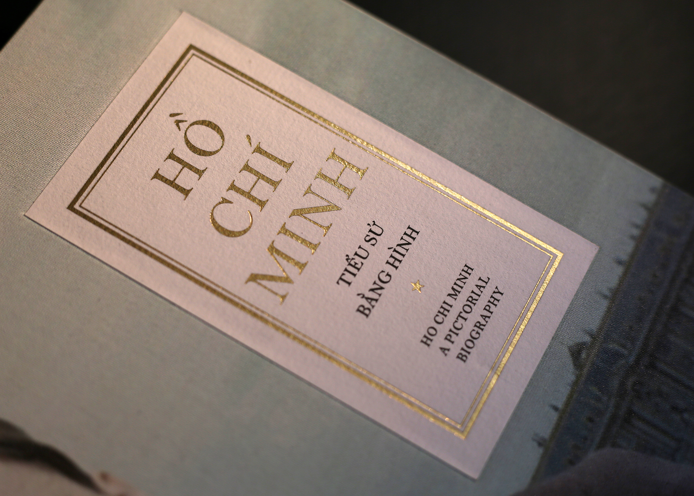 Hồ Chí Minh - Tiểu Sử Bằng Hình - Ấn Bản Giới Hạn - Bìa Vải - Ảnh 8