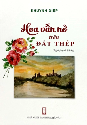 hoa vẫn nở trên đất thép - Ảnh 2