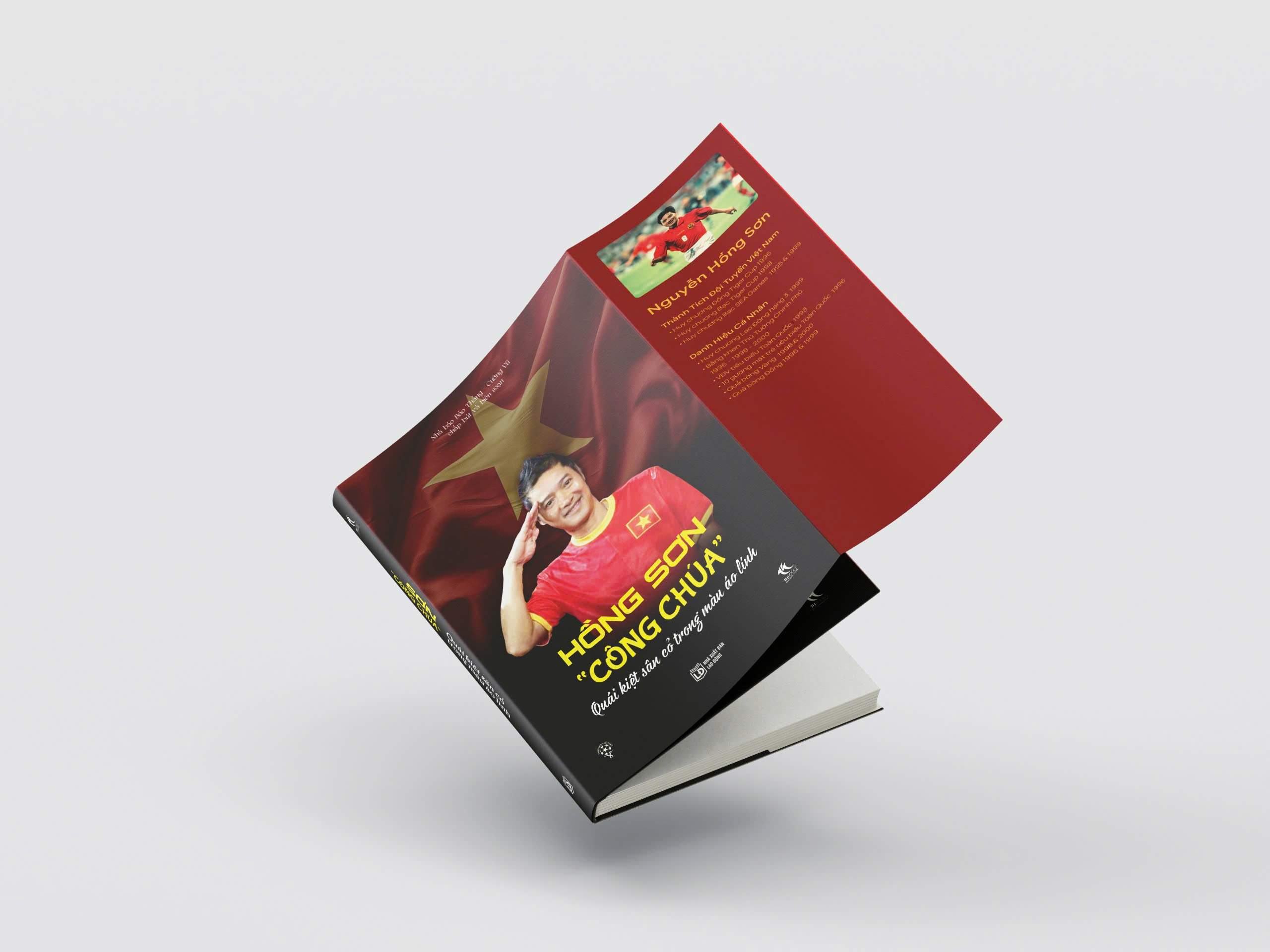 hồng sơn "công chúa" - quái kiệt sân cỏ trong màu áo lính - Ảnh 3