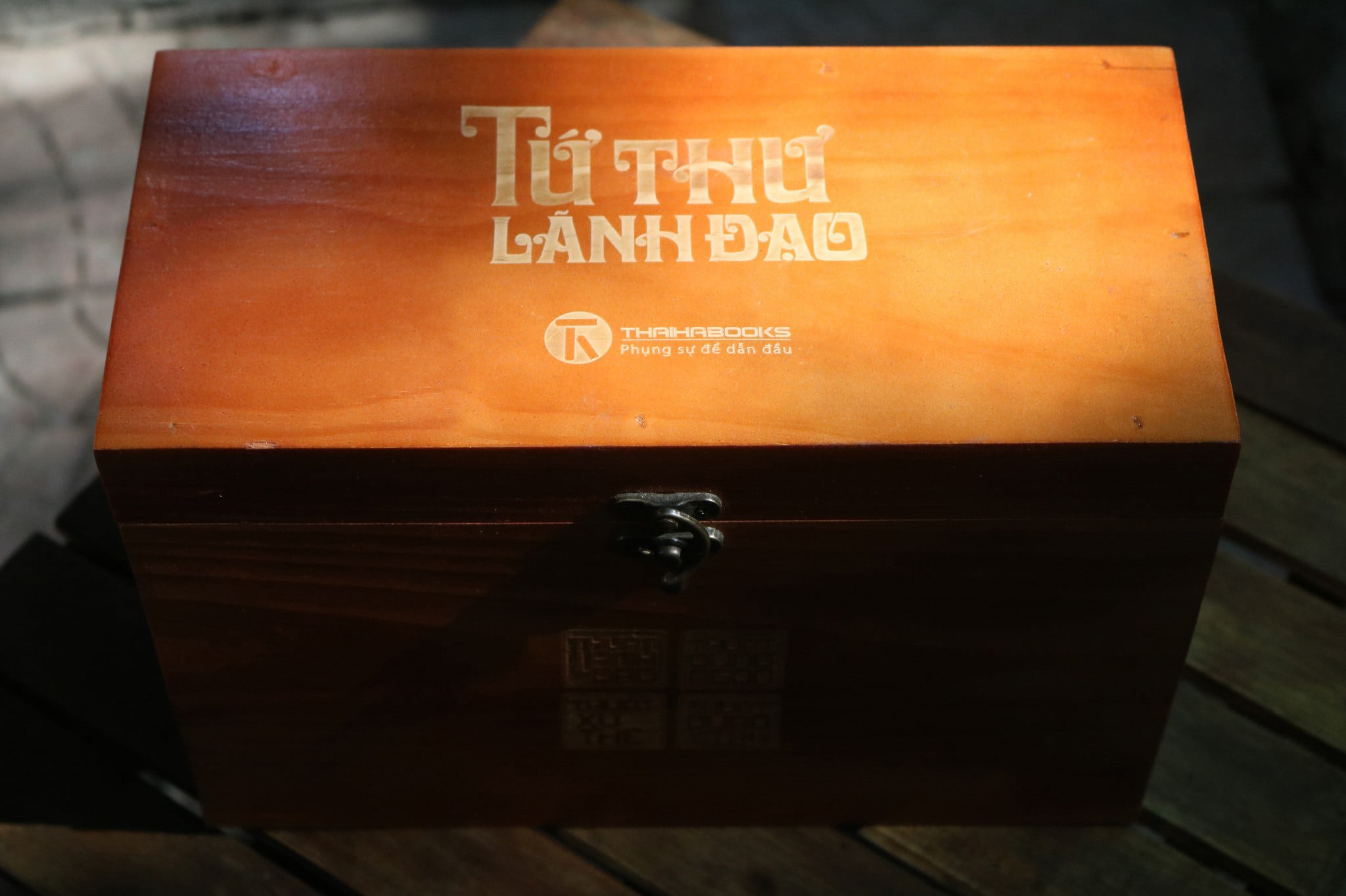 Hộp Gỗ Sách Tứ Thư Lãnh Đạo (Hộp 4 Cuốn) (Tái Bản 2025) - Ảnh 3
