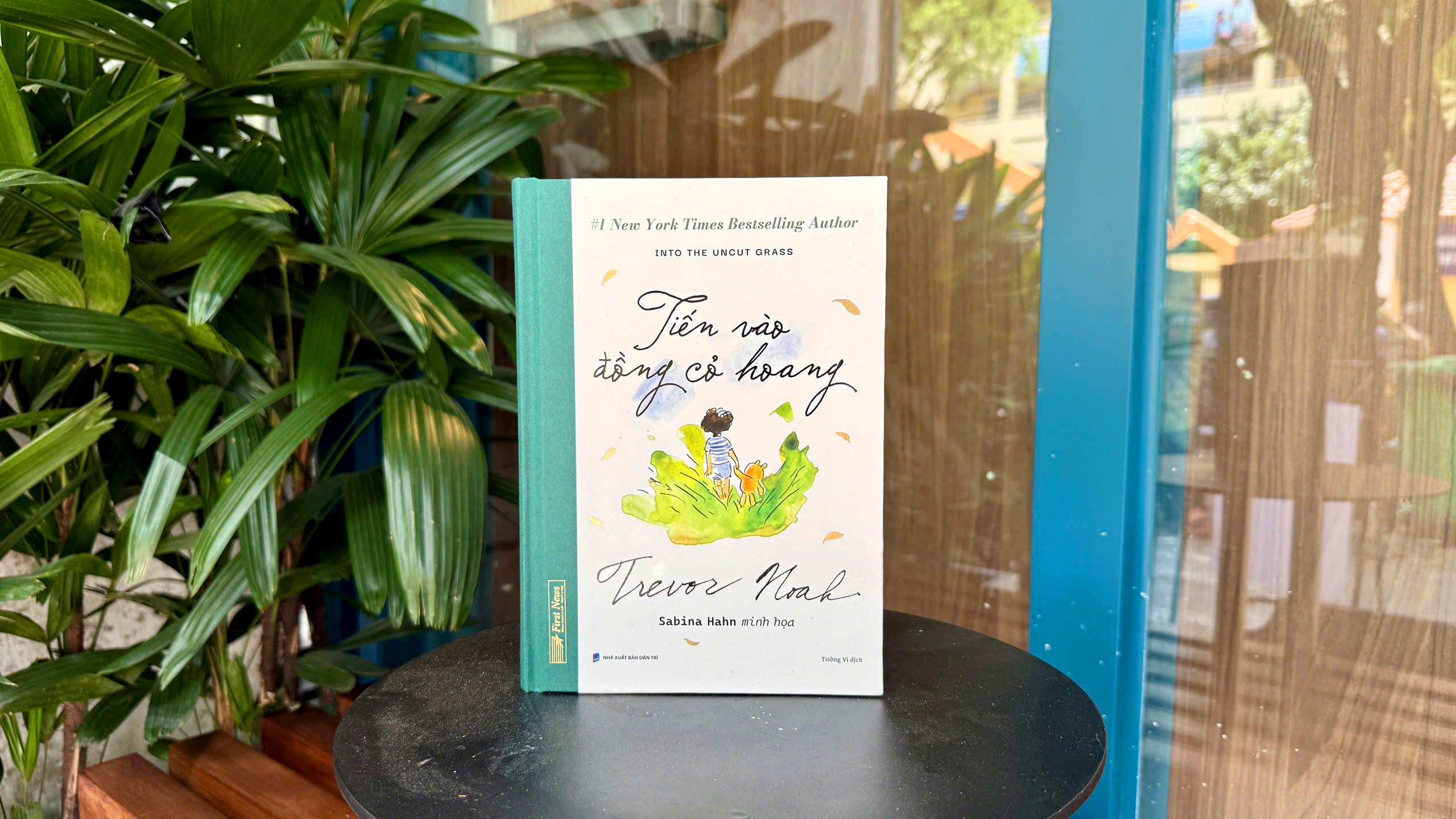 Into The Uncut Grass - Tien Vao Dong Co Hoang - Bia Cung - Ảnh 4