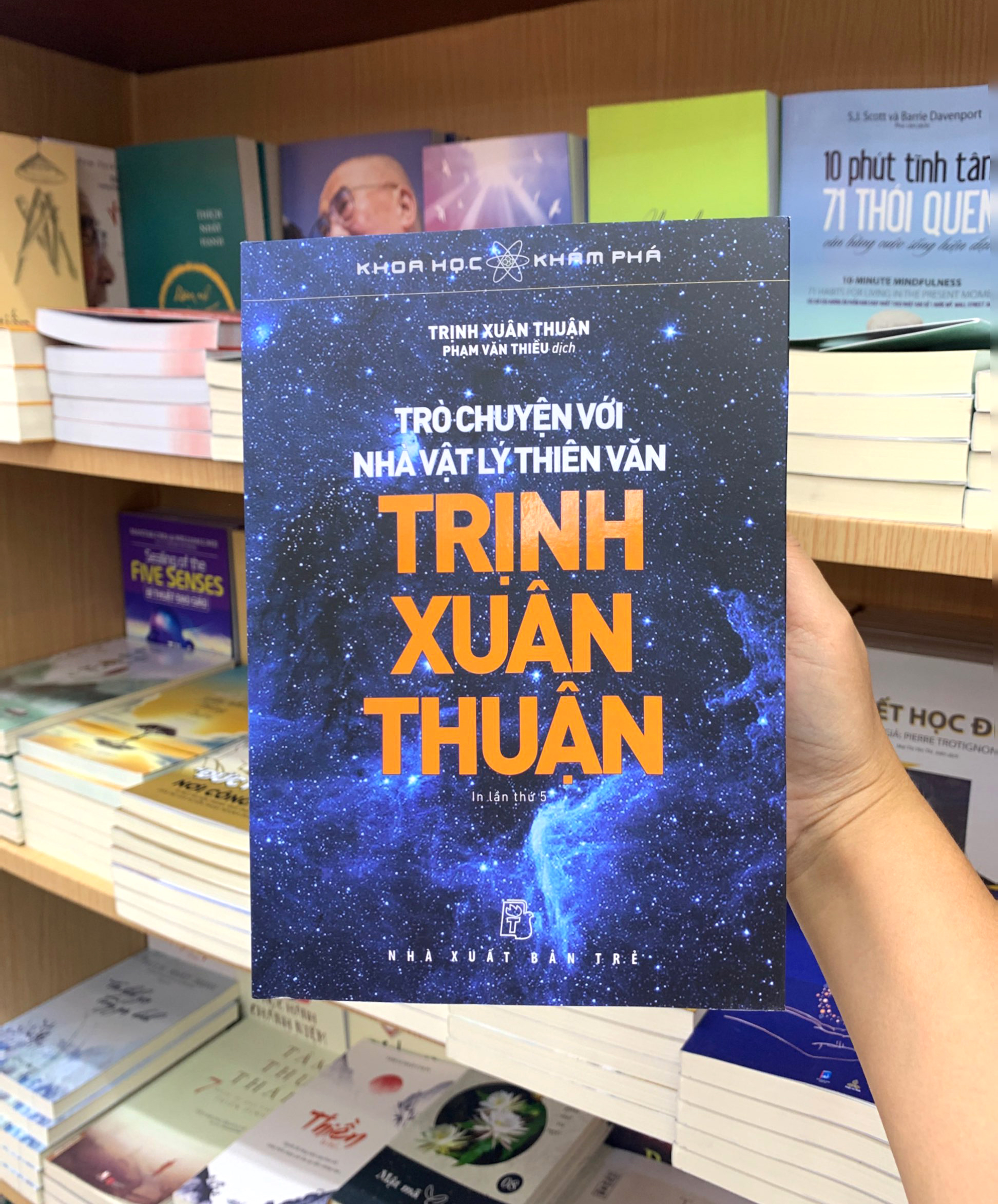 khoa học khám phá - trò chuyện với nhà vật lý thiên văn trịnh xuân thuận (tái bản 2022) - Ảnh 8