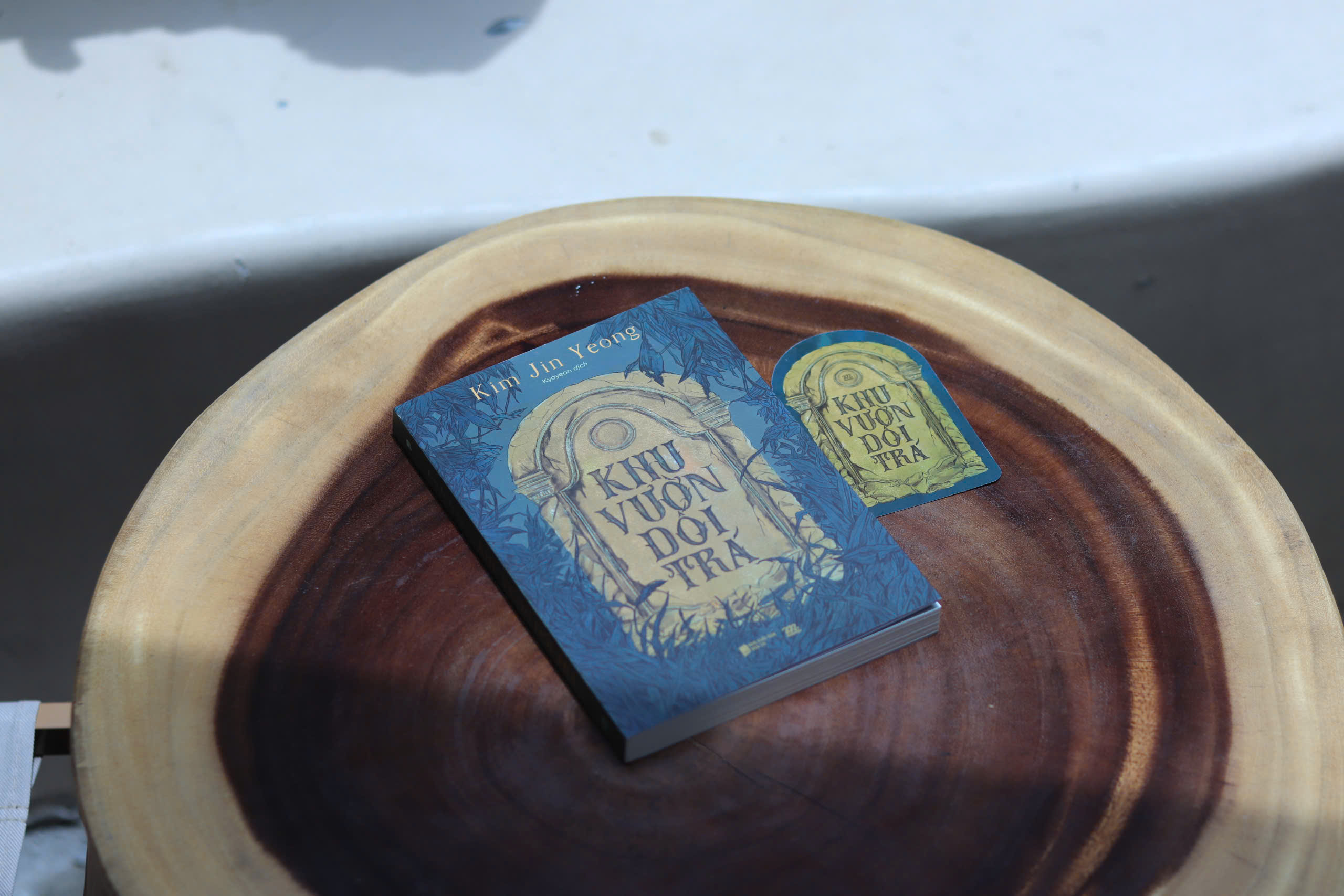 Khu Vườn Dối Trá - Ảnh 6