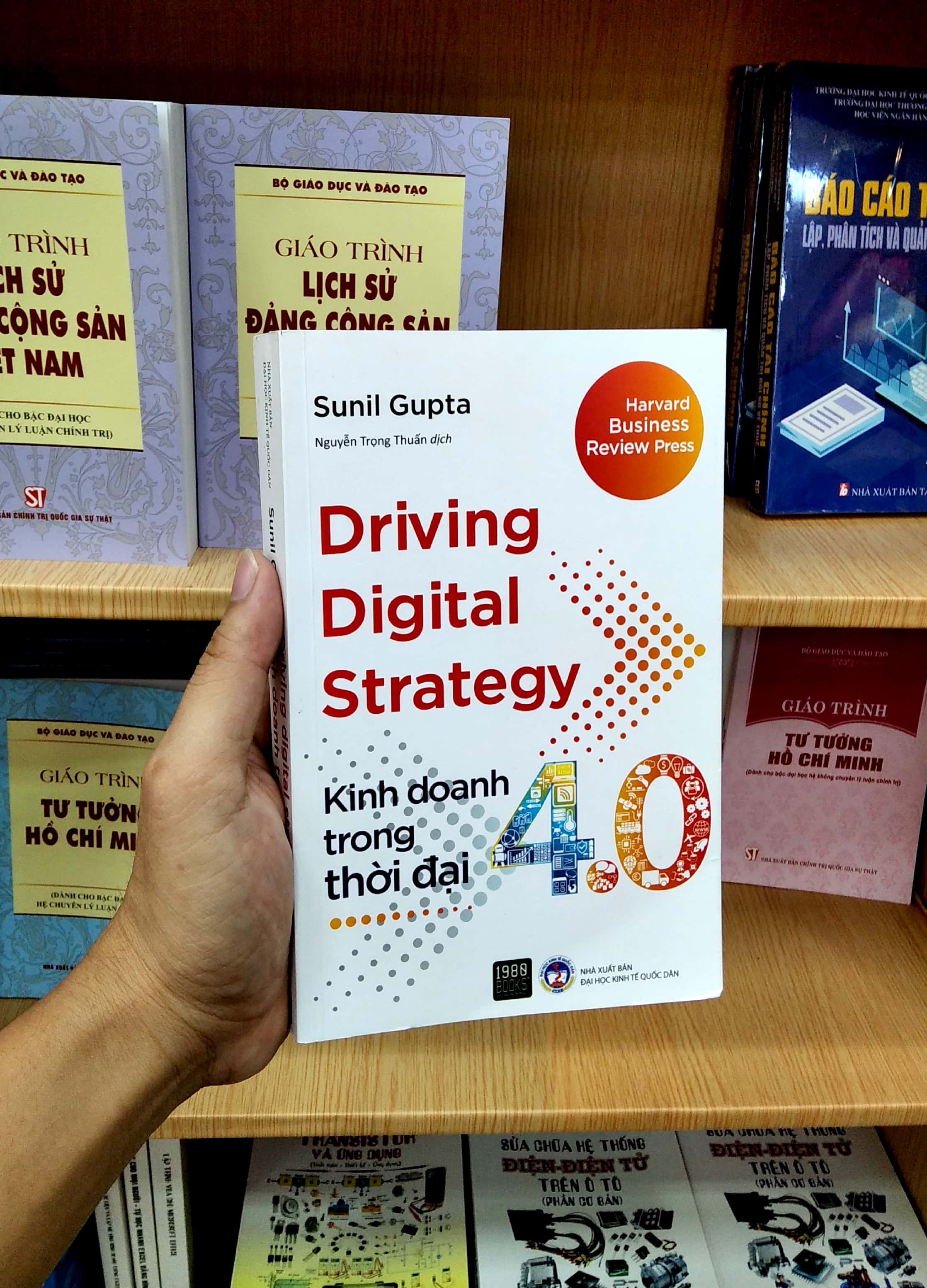 kinh doanh trong thời đại 4.0 - driving digital strategy (2022) - Ảnh 2