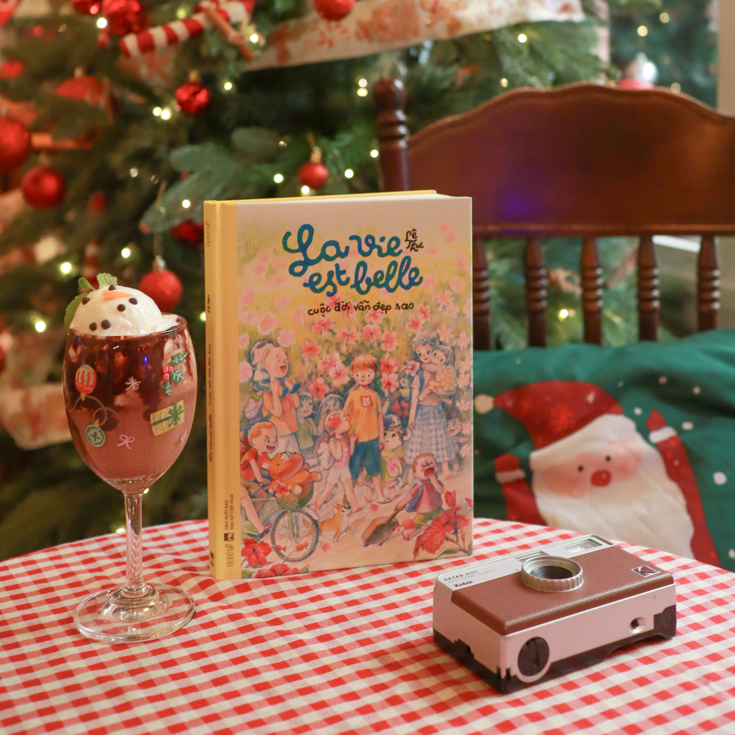 La Vie Est Belle - Cuộc Đời Vẫn Đẹp Sao - Bìa Cứng - Ảnh 9