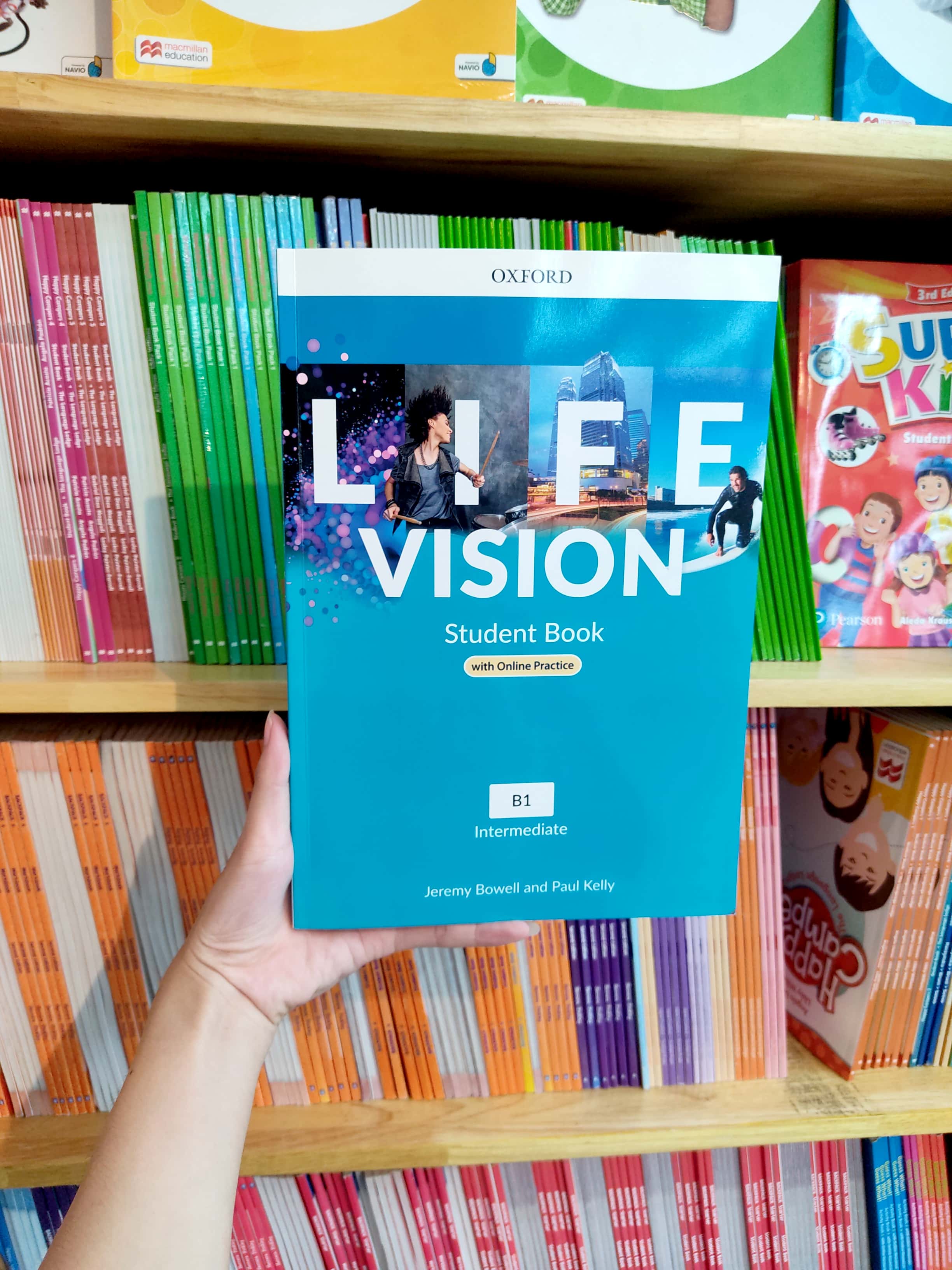life vision student book with online practice b1 intermediate - Ảnh 8