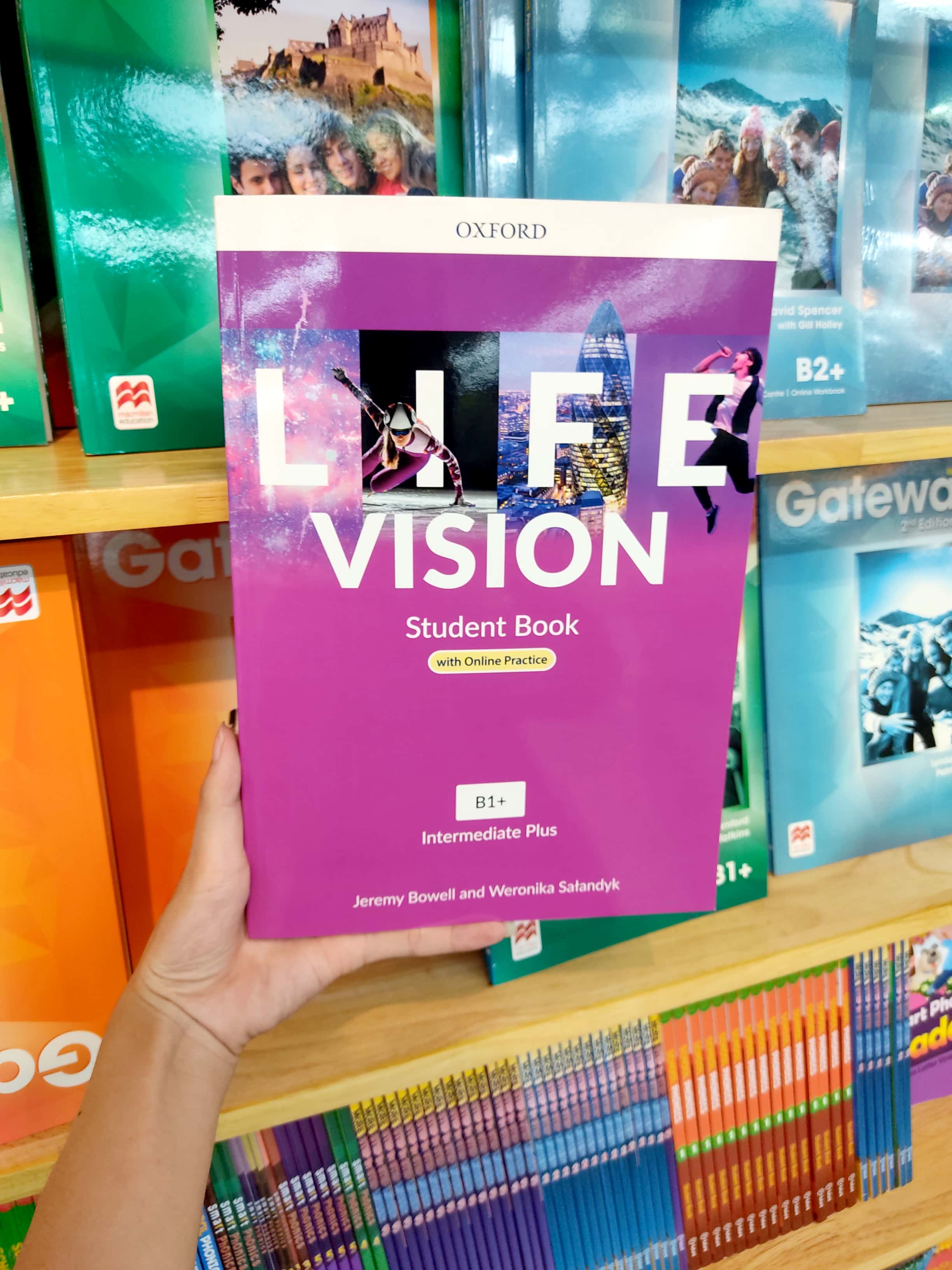 life vision student book with online practice b1+ intermediate plus - Ảnh 8