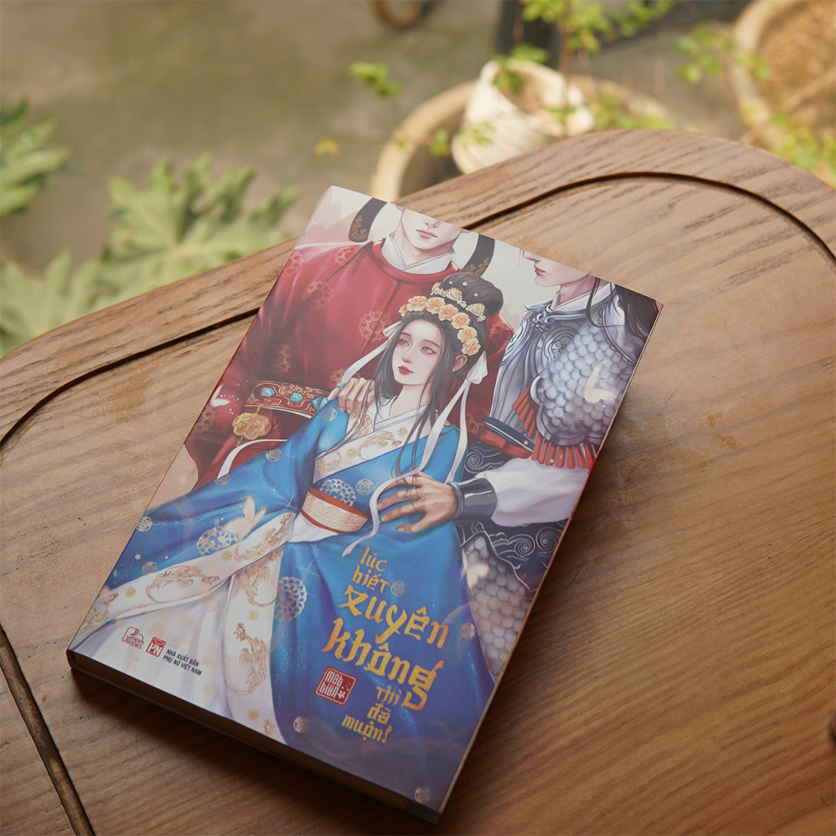 lúc biết xuyên không thì đã muộn! - tặng kèm card bo góc random 1 trong 3 nhân vật - Ảnh 3