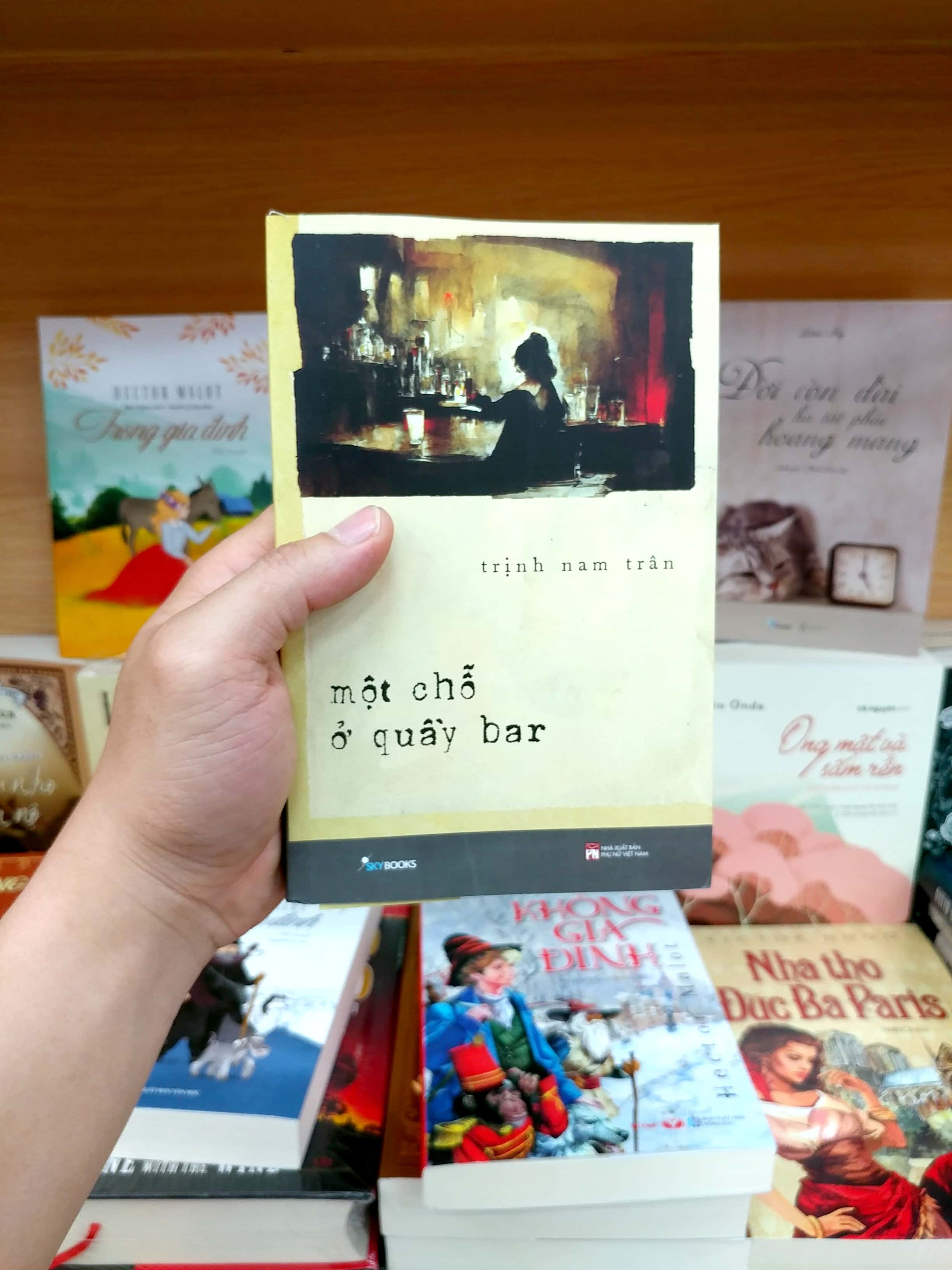 một chỗ ở quầy bar - Ảnh 10
