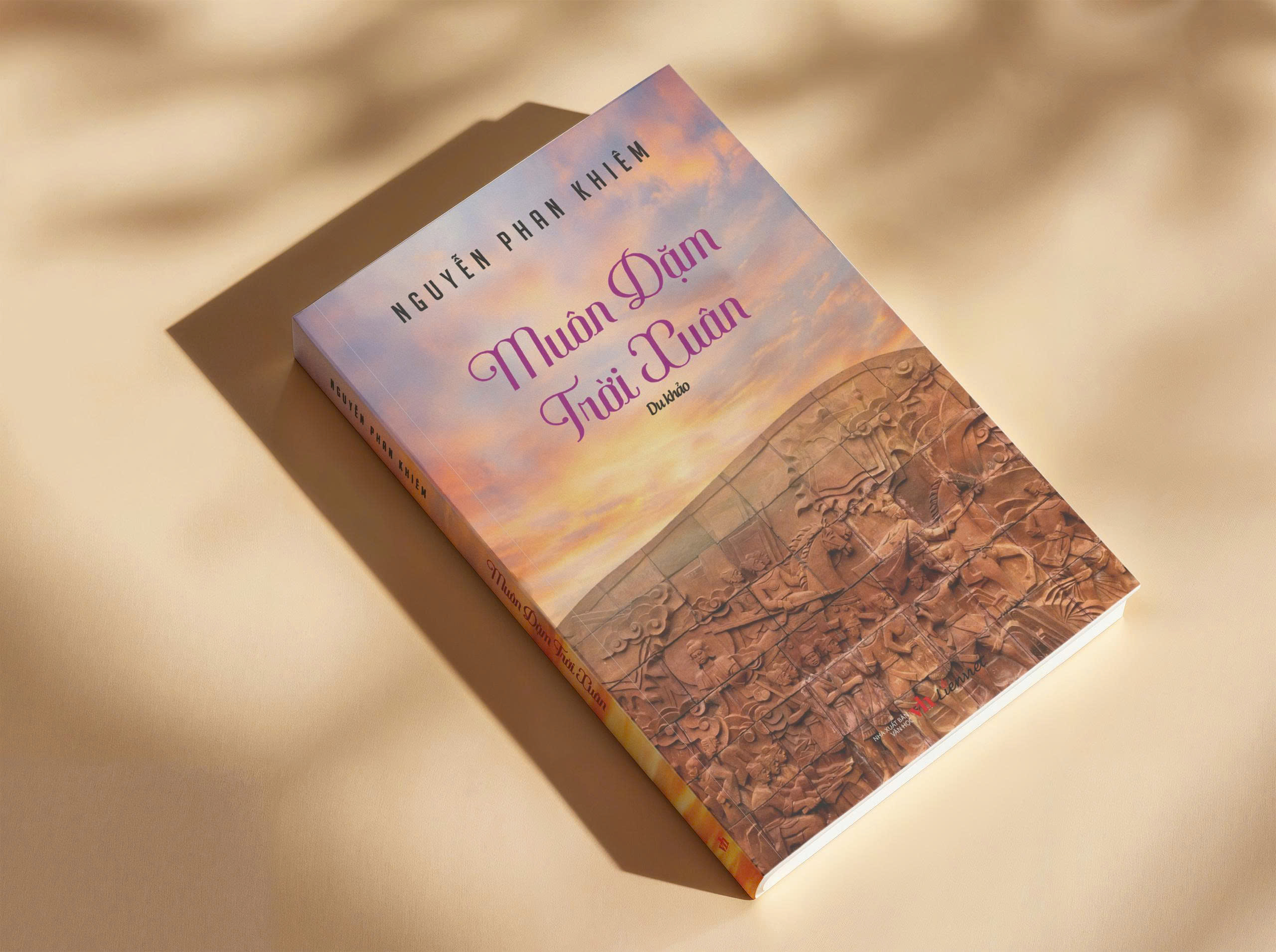 Muôn Dặm Trời Xuân - Ảnh 3