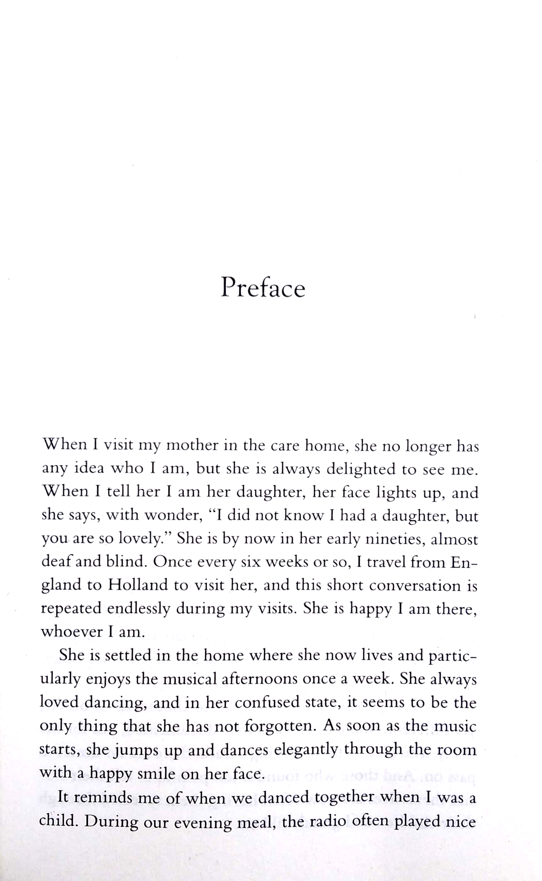 my mother's war: the incredible true story of how a resistance fighter survived three concentration camps - Ảnh 3