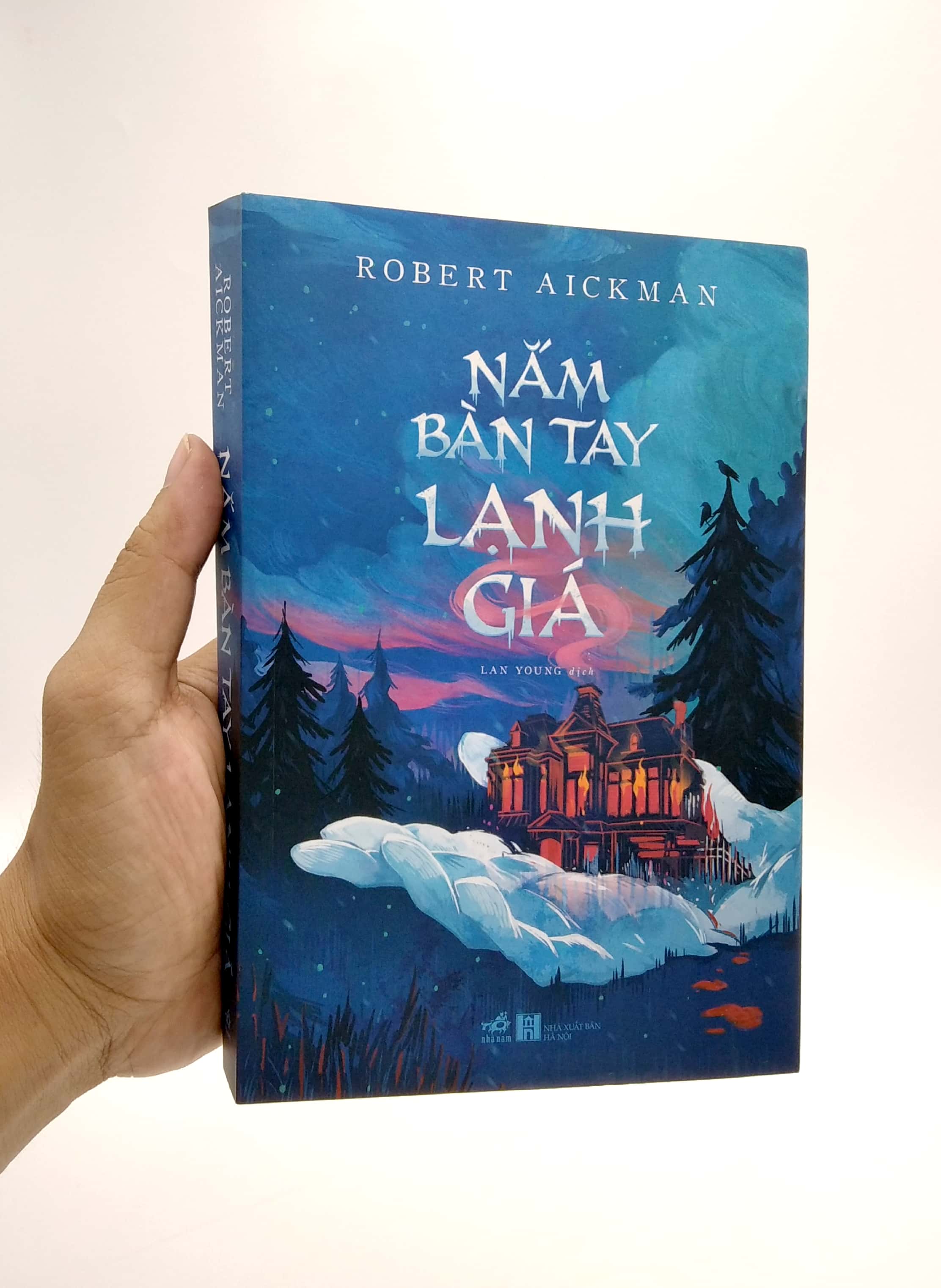 nắm bàn tay lạnh giá - Ảnh 7