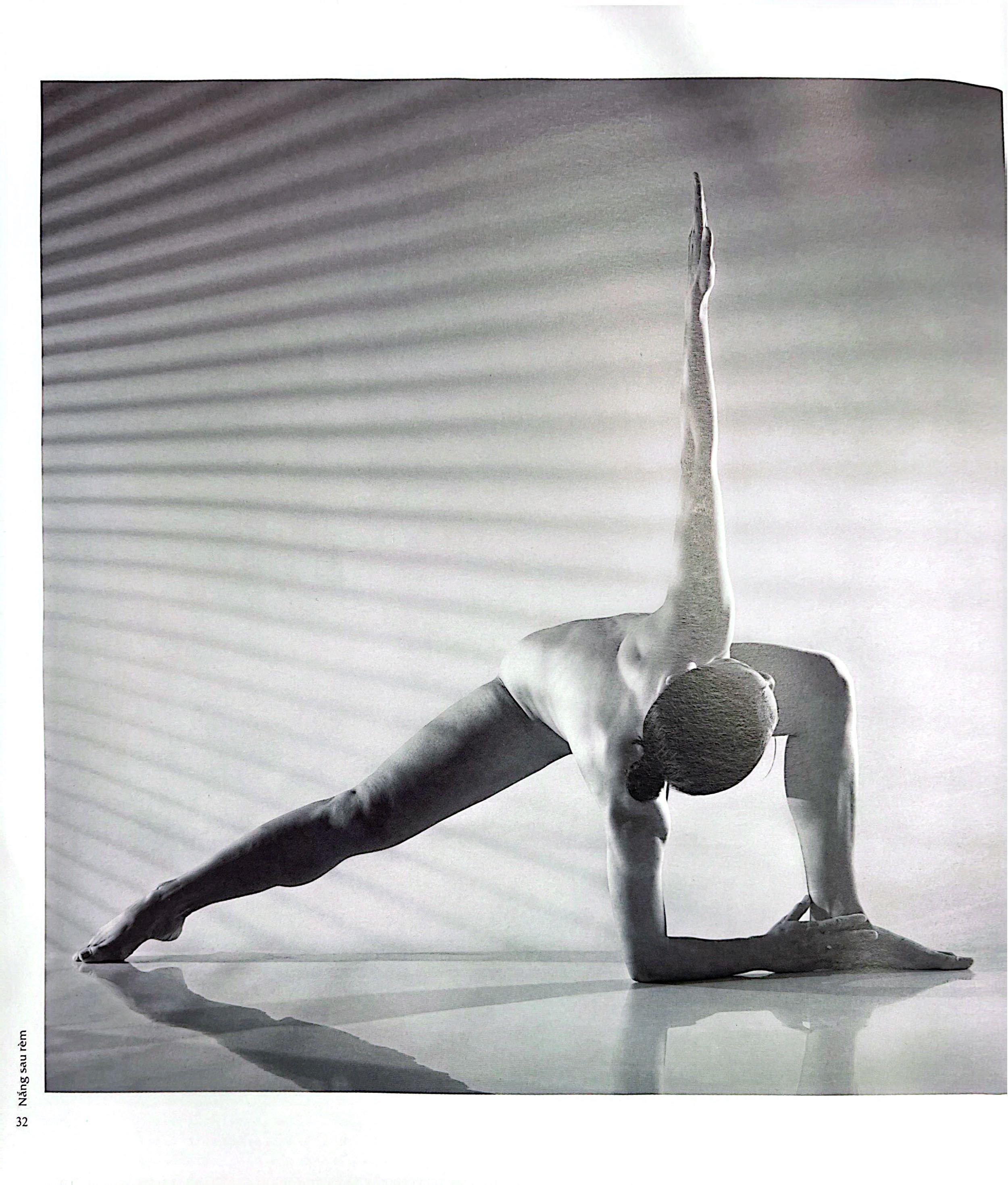 Nắng Sau Rèm - Through The Curtain, Sunshine - Bìa Cứng - Ảnh 7