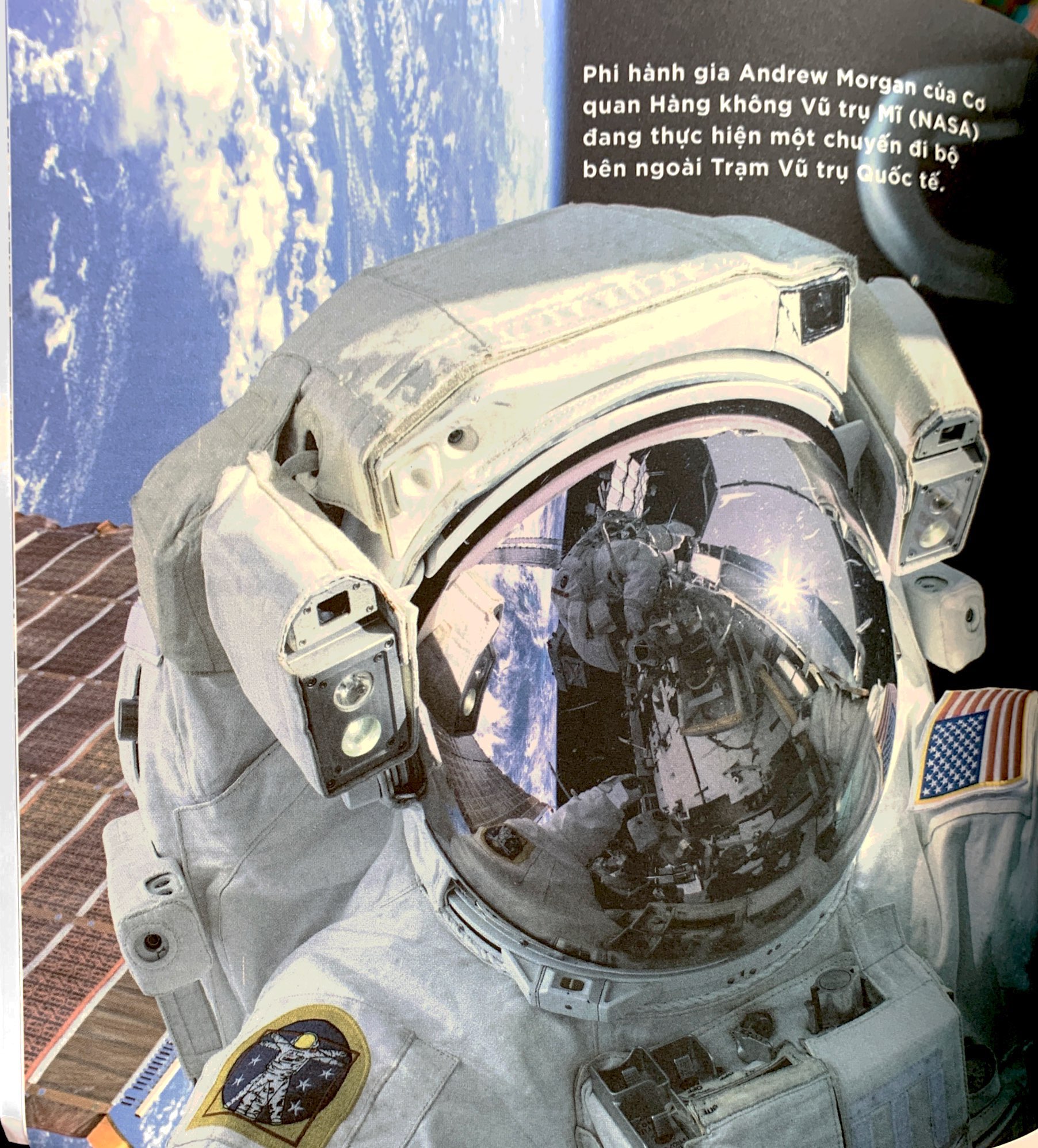 nhà khoa học nhí : thám hiểm vũ trụ - phi hành gia, tên lửa và cuộc sống không trọng lực - Ảnh 4