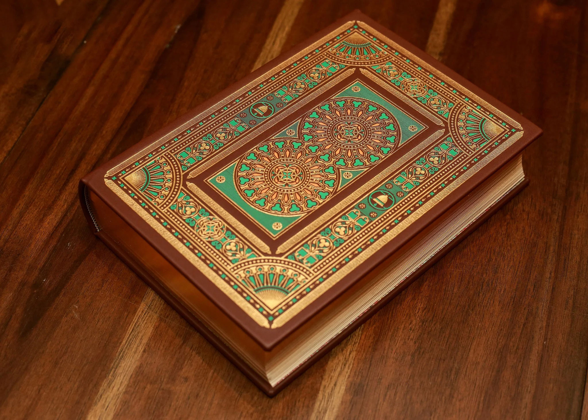 nhà thờ đức bà paris - ấn bản giới hạn - bìa da microfiber (mẫu bìa giao ngẫu nhiên) - Ảnh 13