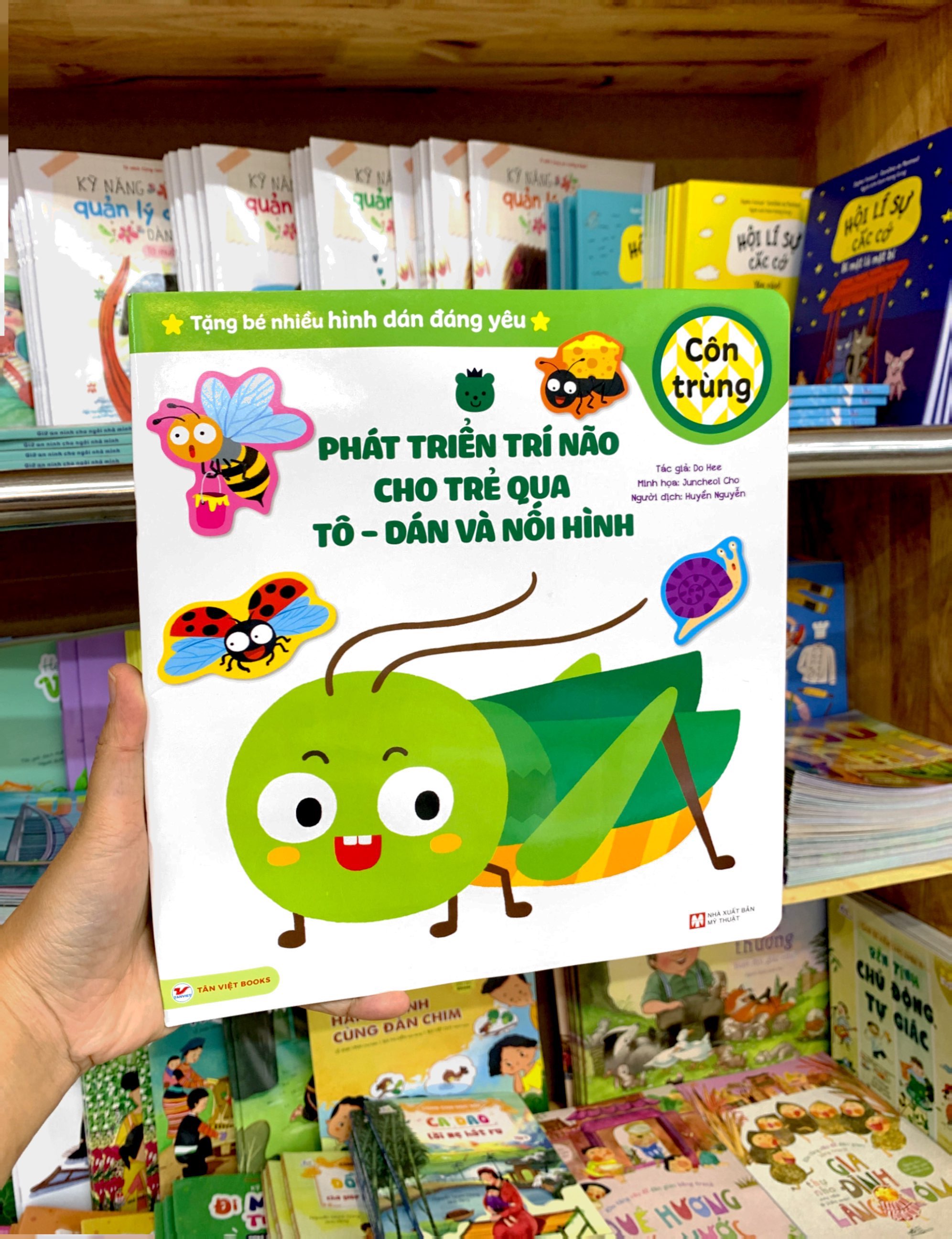 phát triển trí não cho trẻ qua tô-dán và nối hình - côn trùng - Ảnh 8