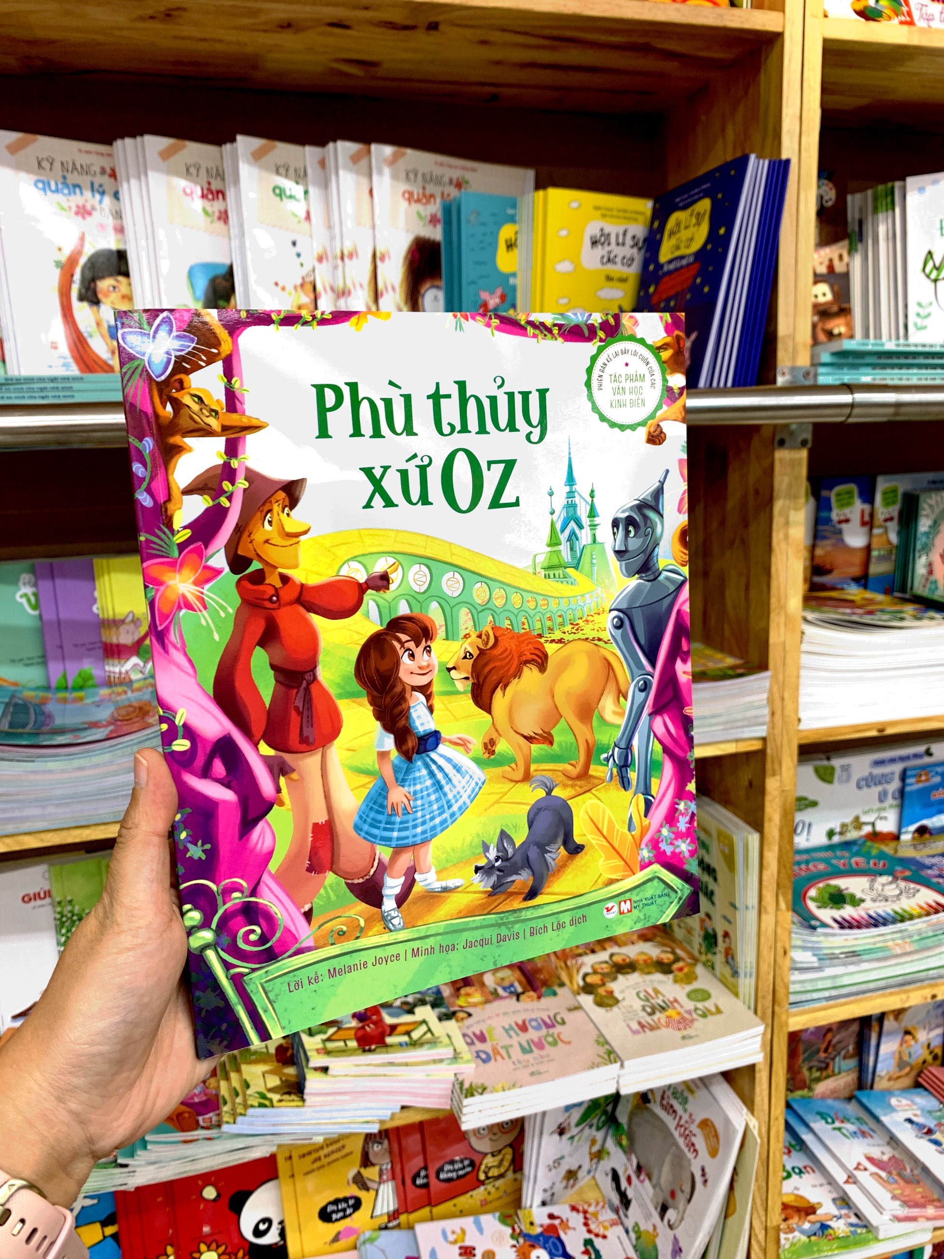 phiên bản kể lại đầy lôi cuốn của tác phẩm văn học kinh điển - phù thủy xứ oz - Ảnh 8