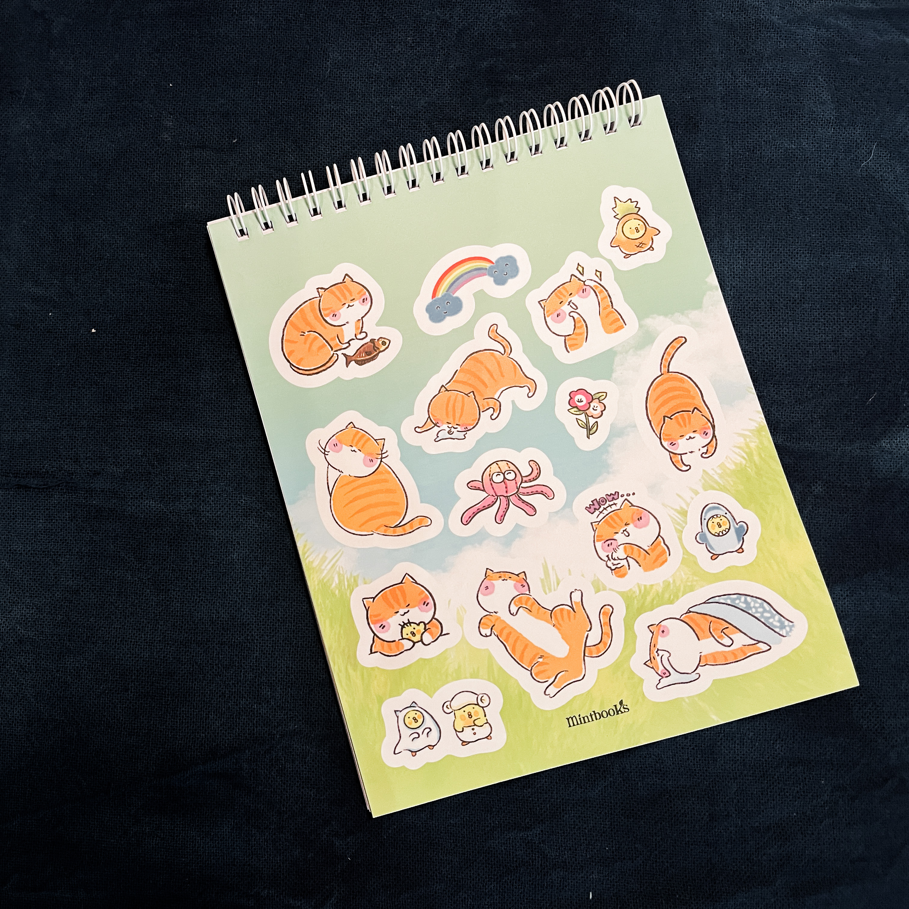 Qua Lăng Kính Của Một Chú Mèo - Tô Màu Mùa Hè Rực Rỡ - Tặng Kèm Set Sticker - Ảnh 10