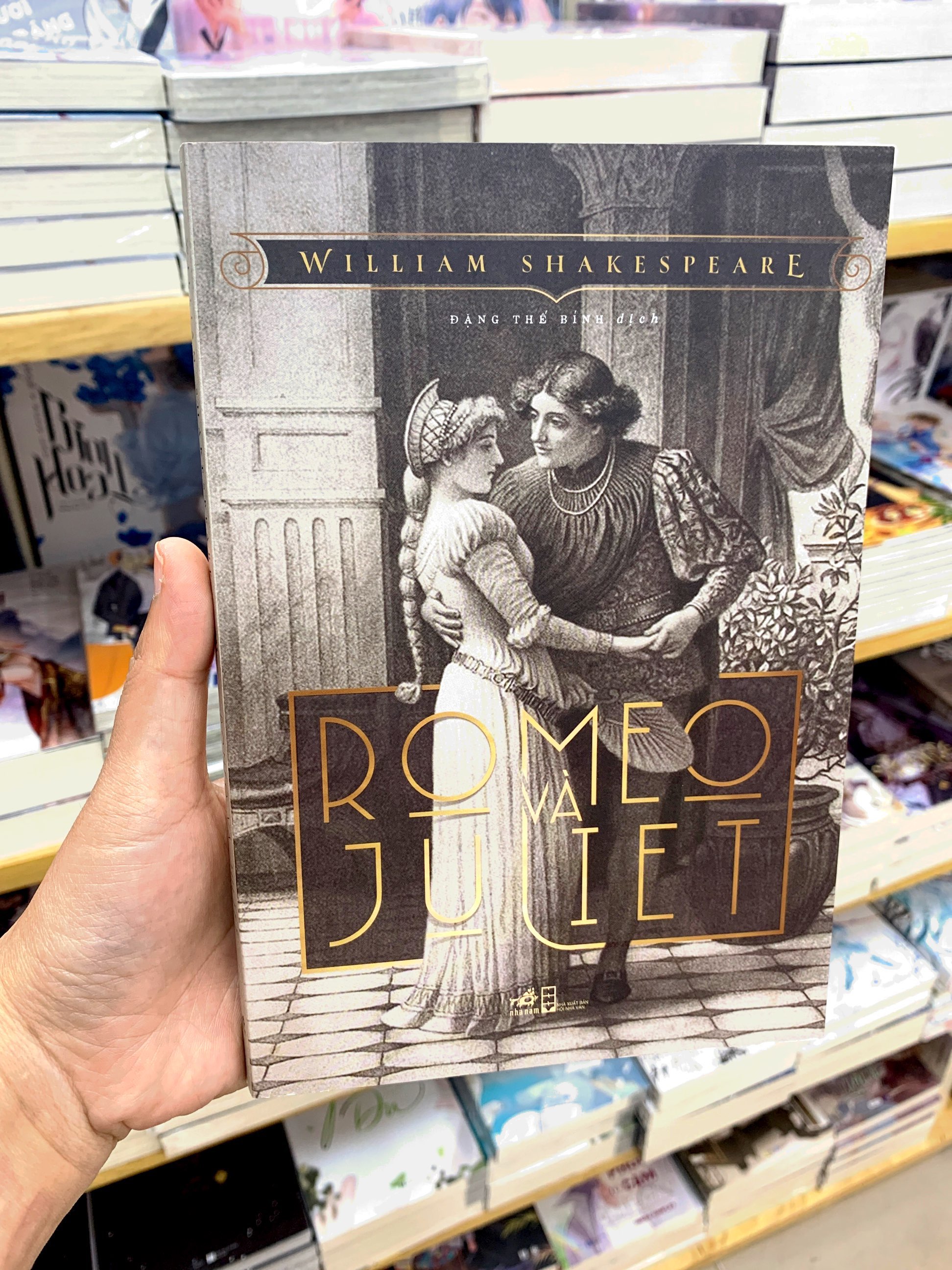 romeo và juliet - Ảnh 9
