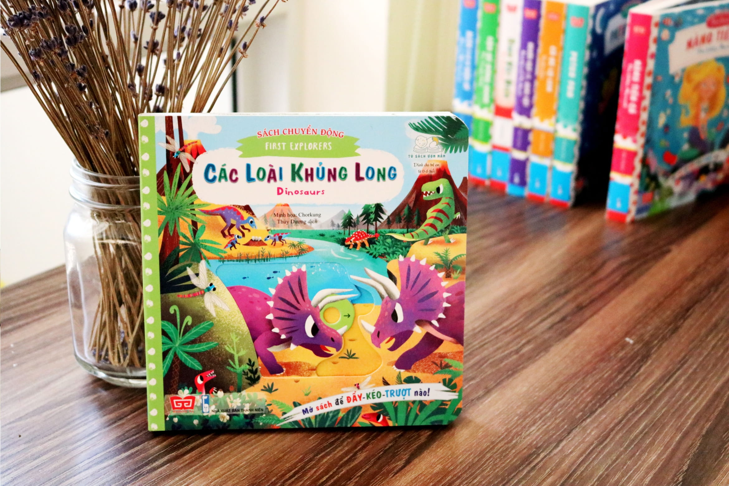 sách chuyển động - first explorers - dinosaurs - các loài khủng long - Ảnh 2