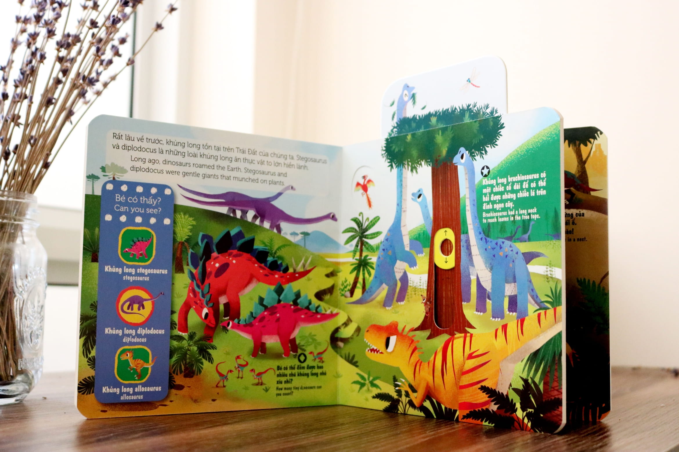 sách chuyển động - first explorers - dinosaurs - các loài khủng long - Ảnh 3