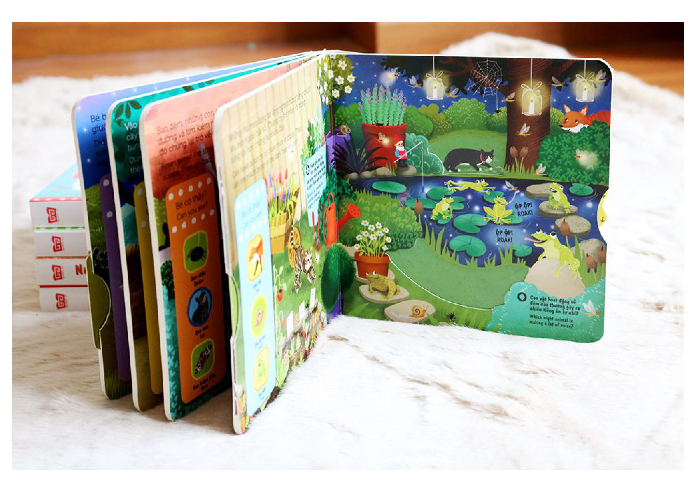 Sách Chuyển Động - First Explorers - Night Animals - Động Vật Ban Đêm - Ảnh 3