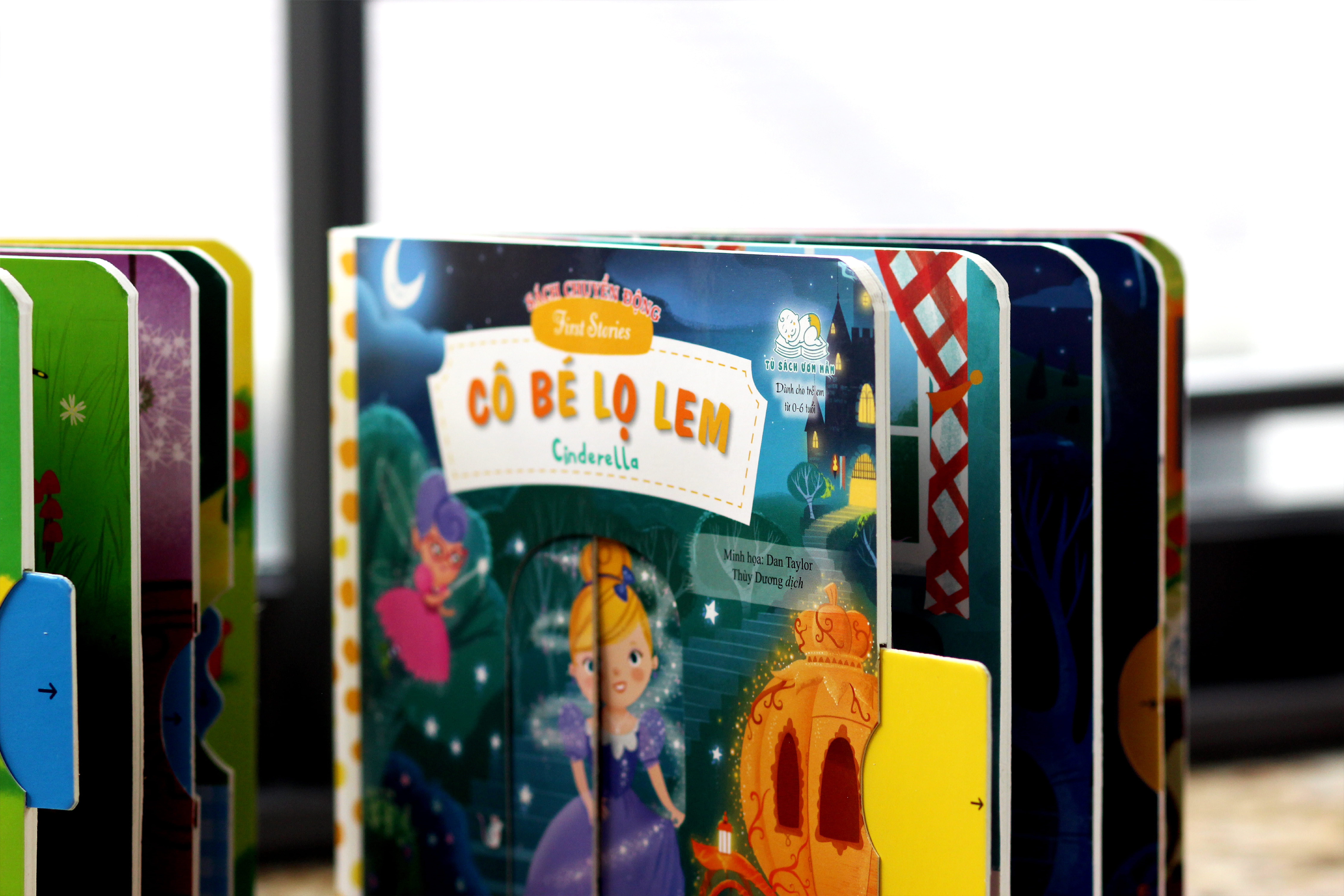 sách chuyển động - first stories - cinderella - cô bé lọ lem - Ảnh 4