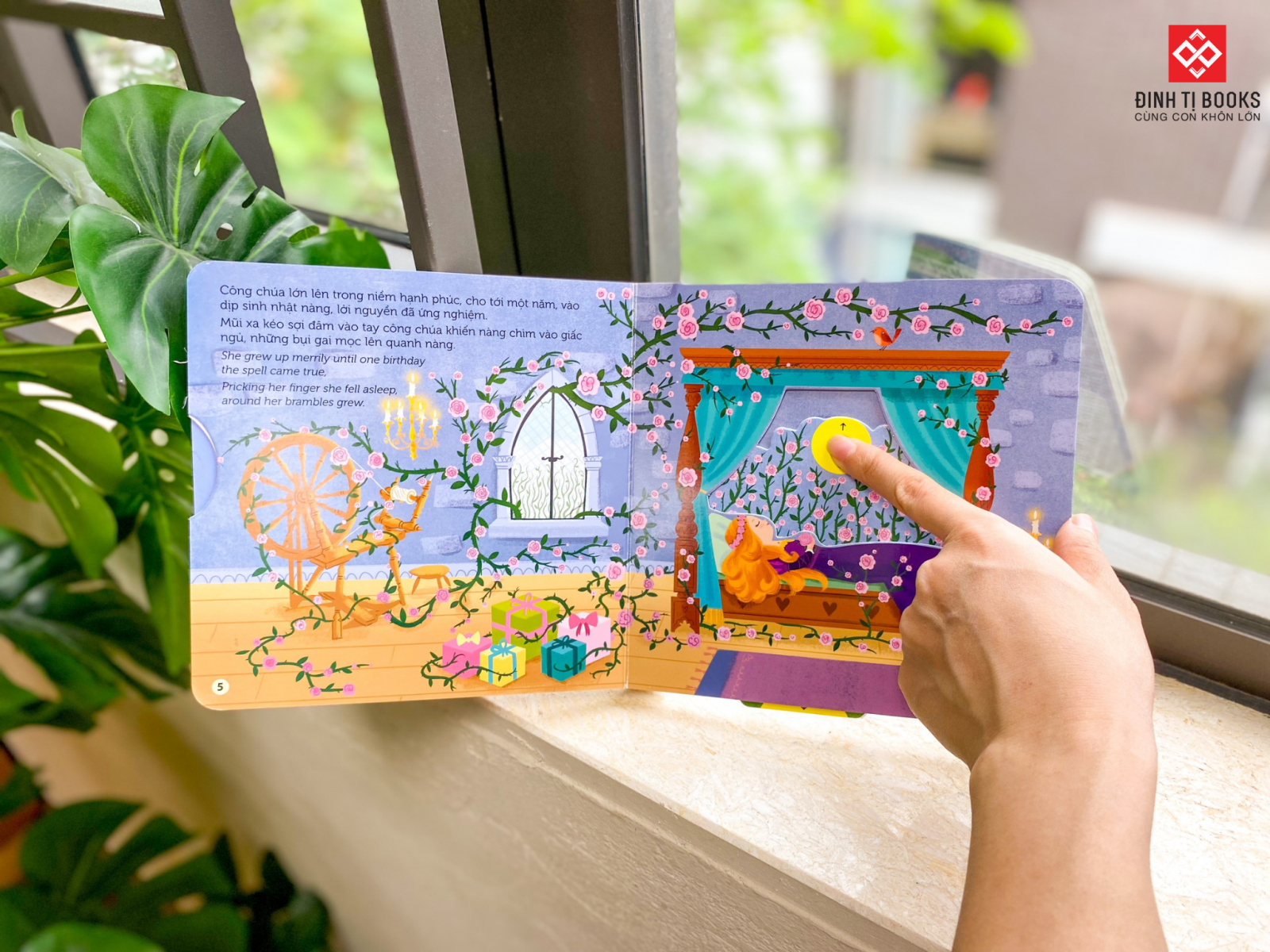 sách chuyển động - first stories - công chúa ngủ trong rừng - sleeping beauty - Ảnh 5