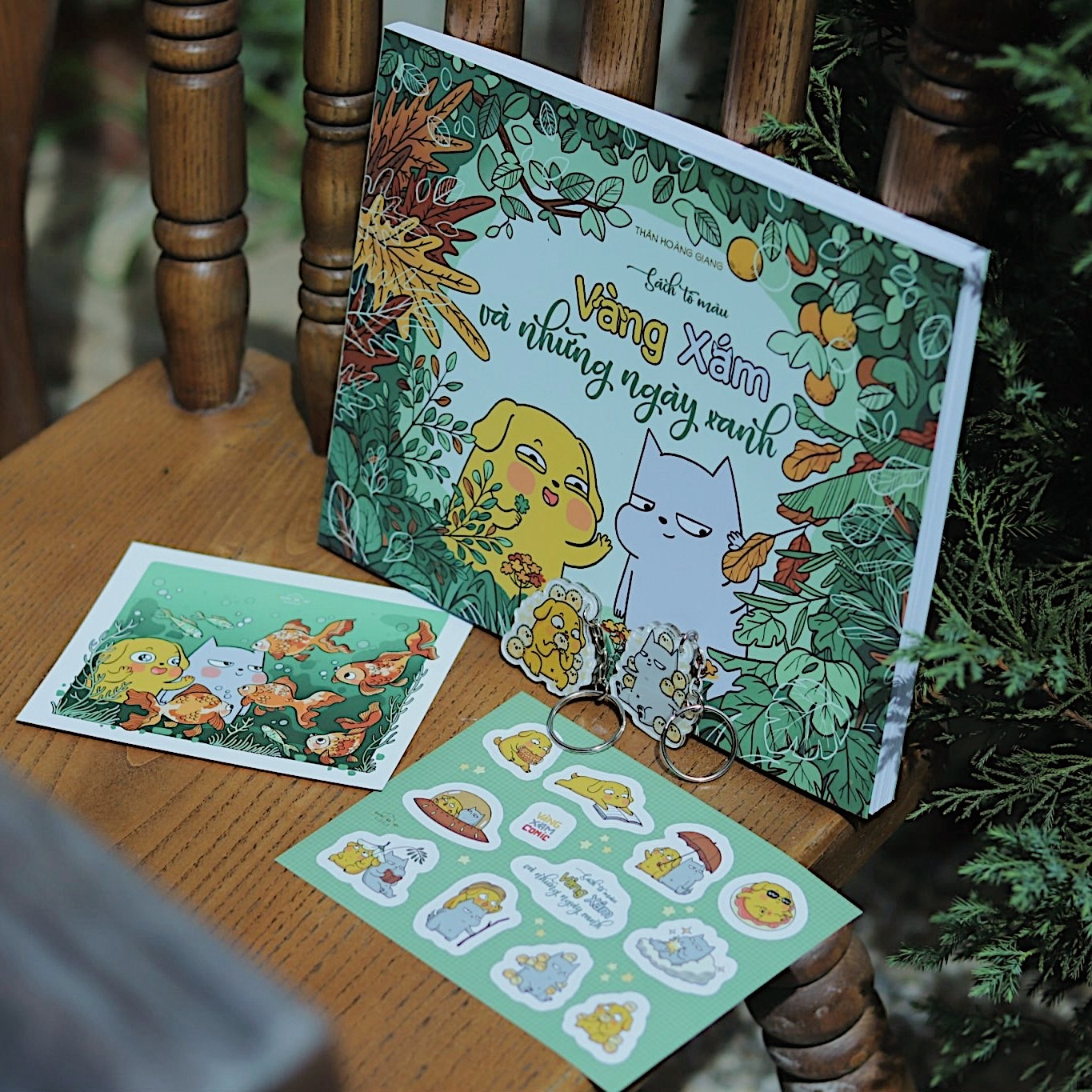 sách tô màu - vàng xám và những ngày xanh - bản đặc biệt - tặng kèm sticker + postcard + móc khóa ngẫu nhiên 1 trong 2 mẫu - Ảnh 4