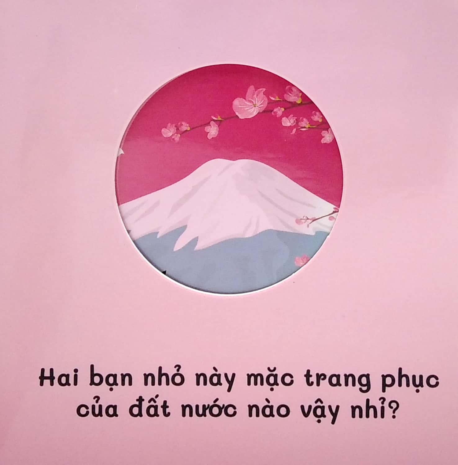 sách tư duy - đố bé ở sau là gì? - trang phục (song ngữ việt - anh) - Ảnh 4