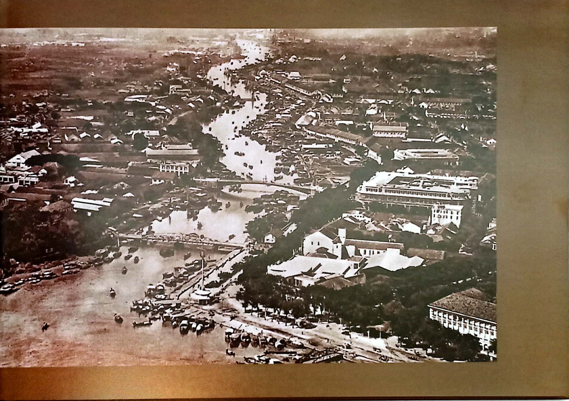 saigon traces of the old days - bìa cứng (tái bản 2024) - Ảnh 4