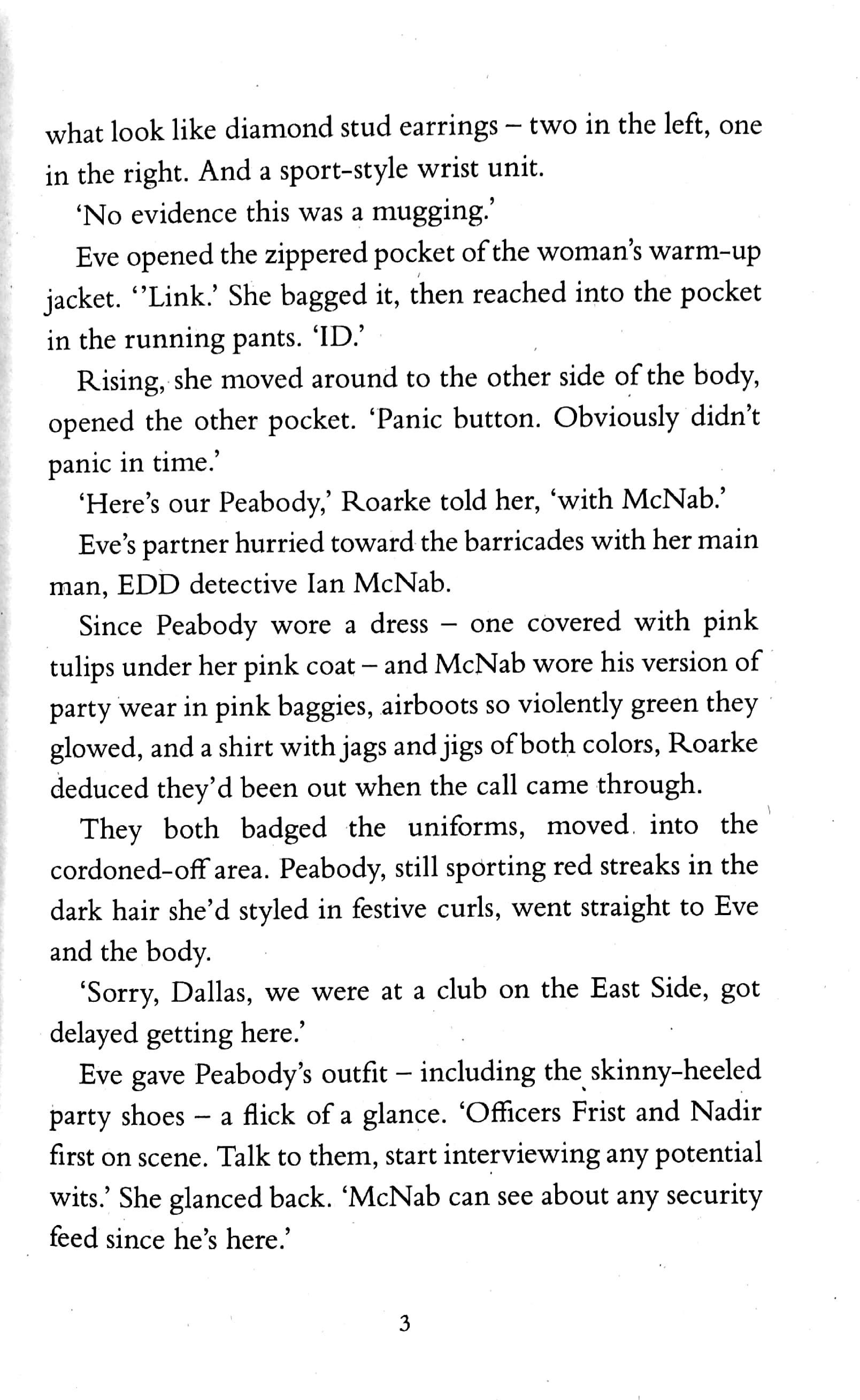 shadows in death: an eve dallas thriller (book 51) - Ảnh 5