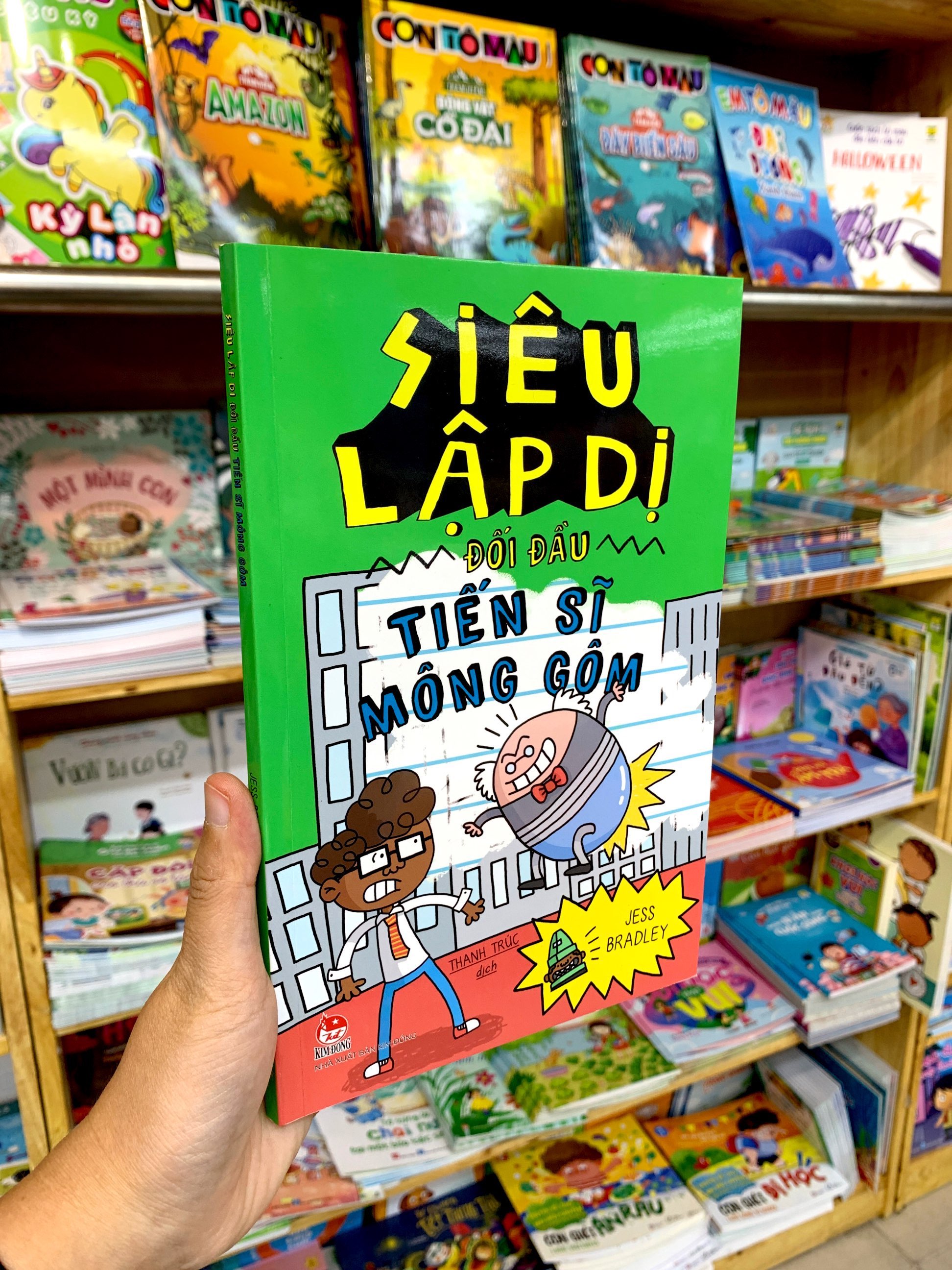 siêu lập dị đối đầu tiến sĩ mông gôm - Ảnh 9