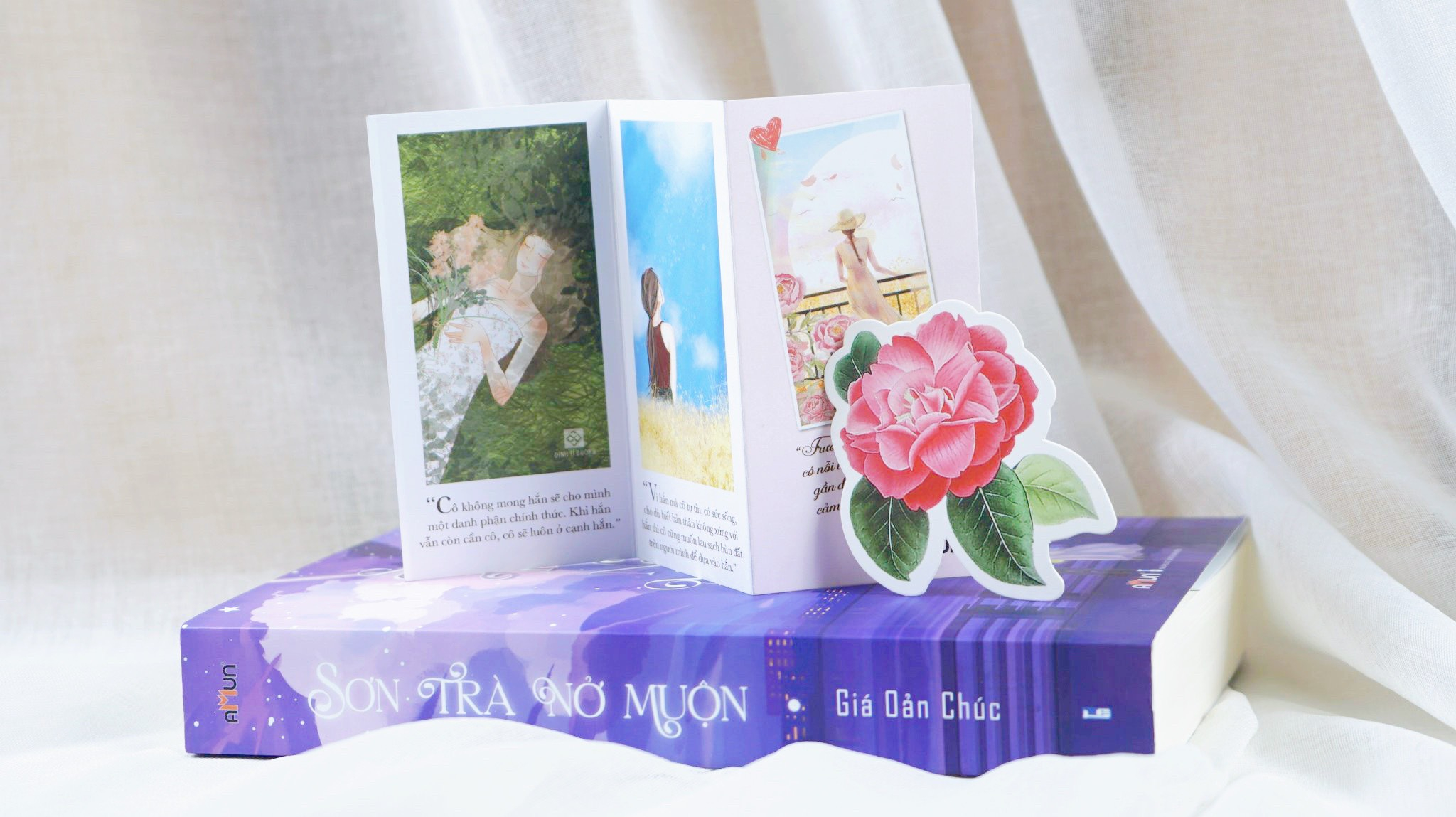 sơn trà nở muộn - tặng kèm 1 bookmark hoa sơn trà + 1 bookmark chiếc bật lửa + 1 postcard - Ảnh 4