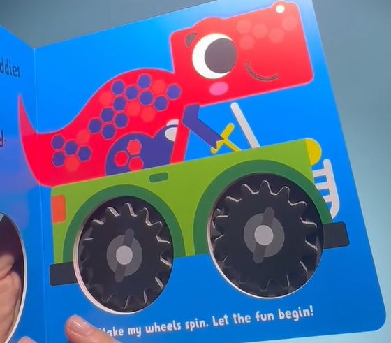 spin me! - let's go, dinosaur! - Ảnh 5