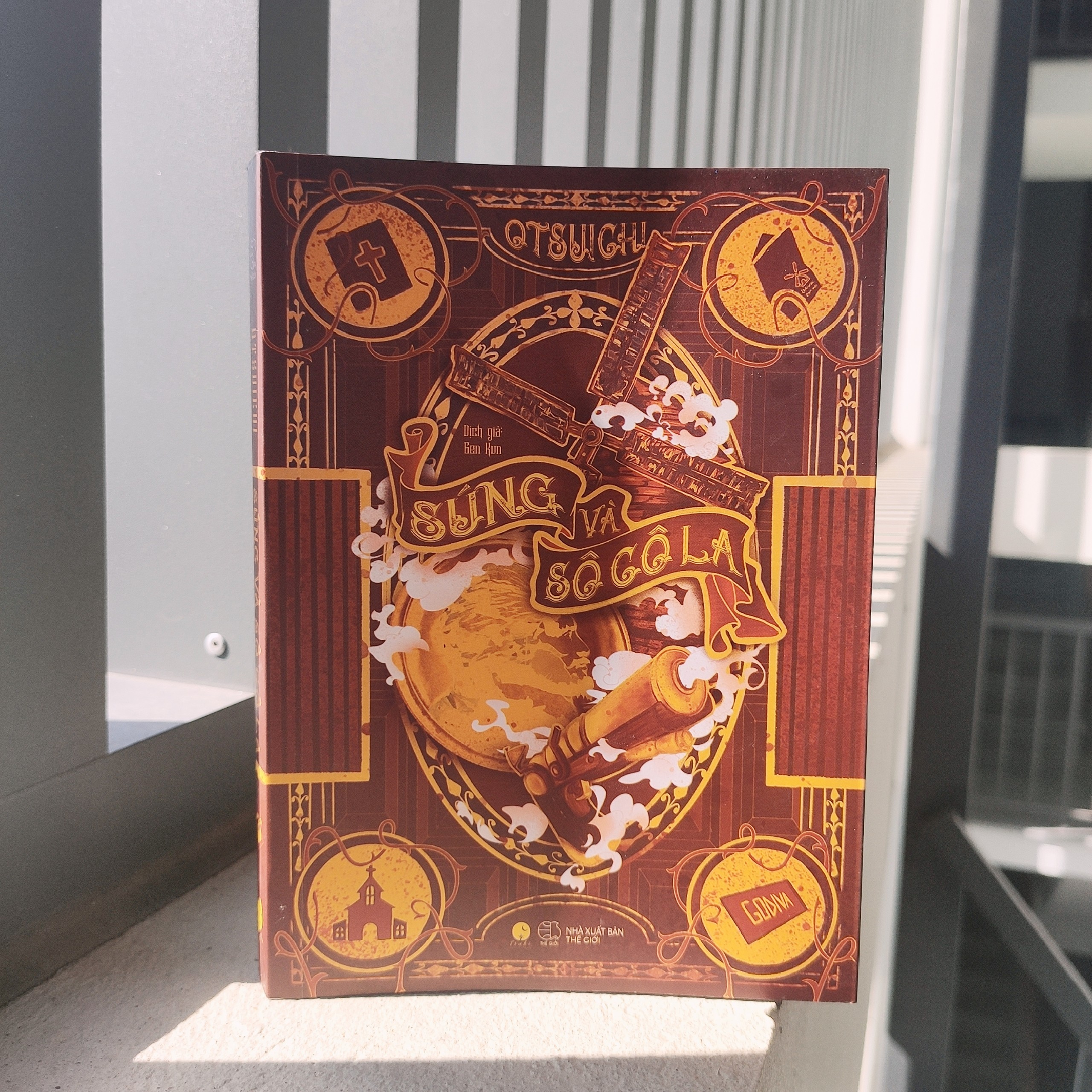 súng và sô cô la - Ảnh 3