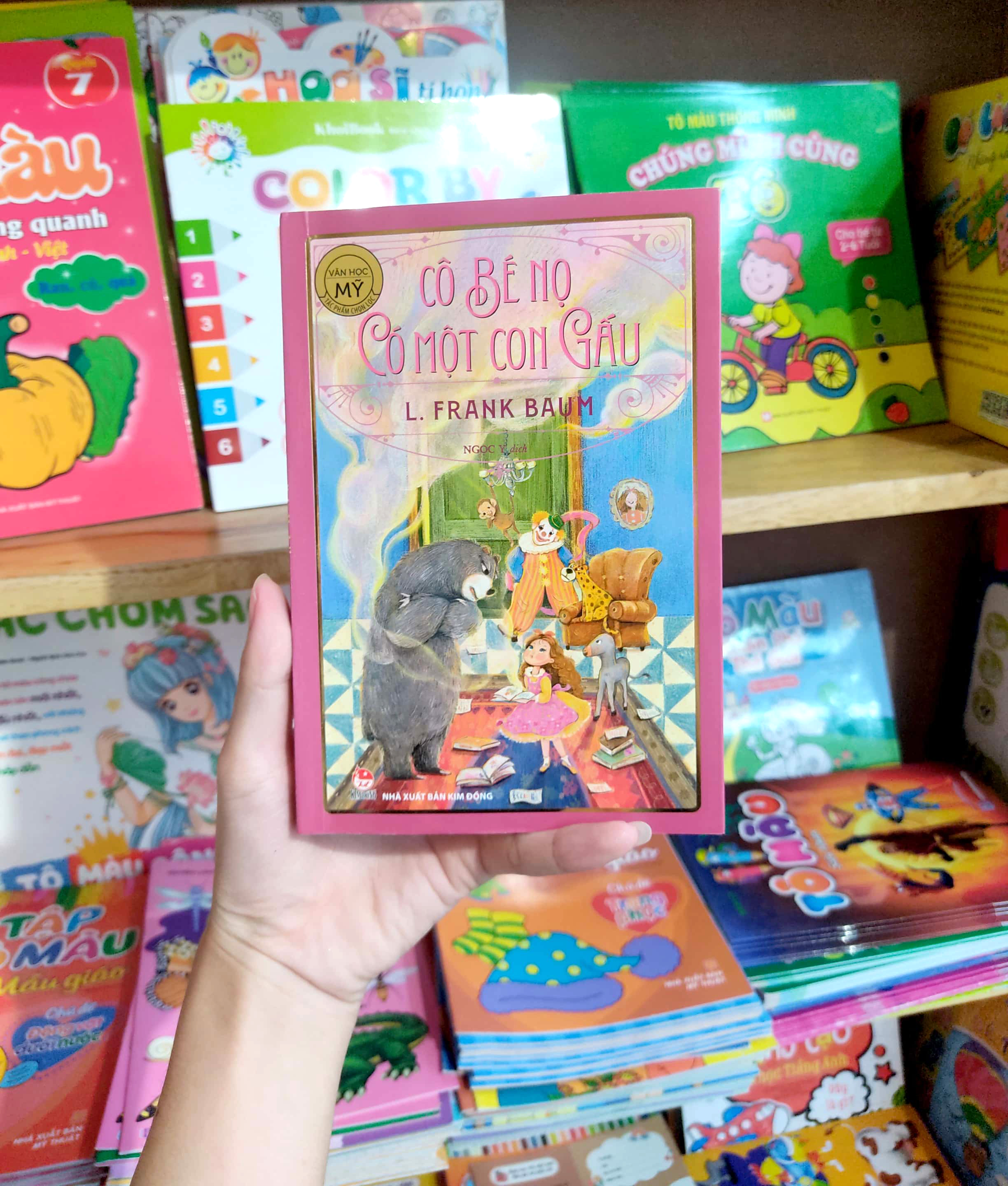 tác phẩm chọn lọc - văn học mỹ - cô bé nọ có một con gấu - Ảnh 9