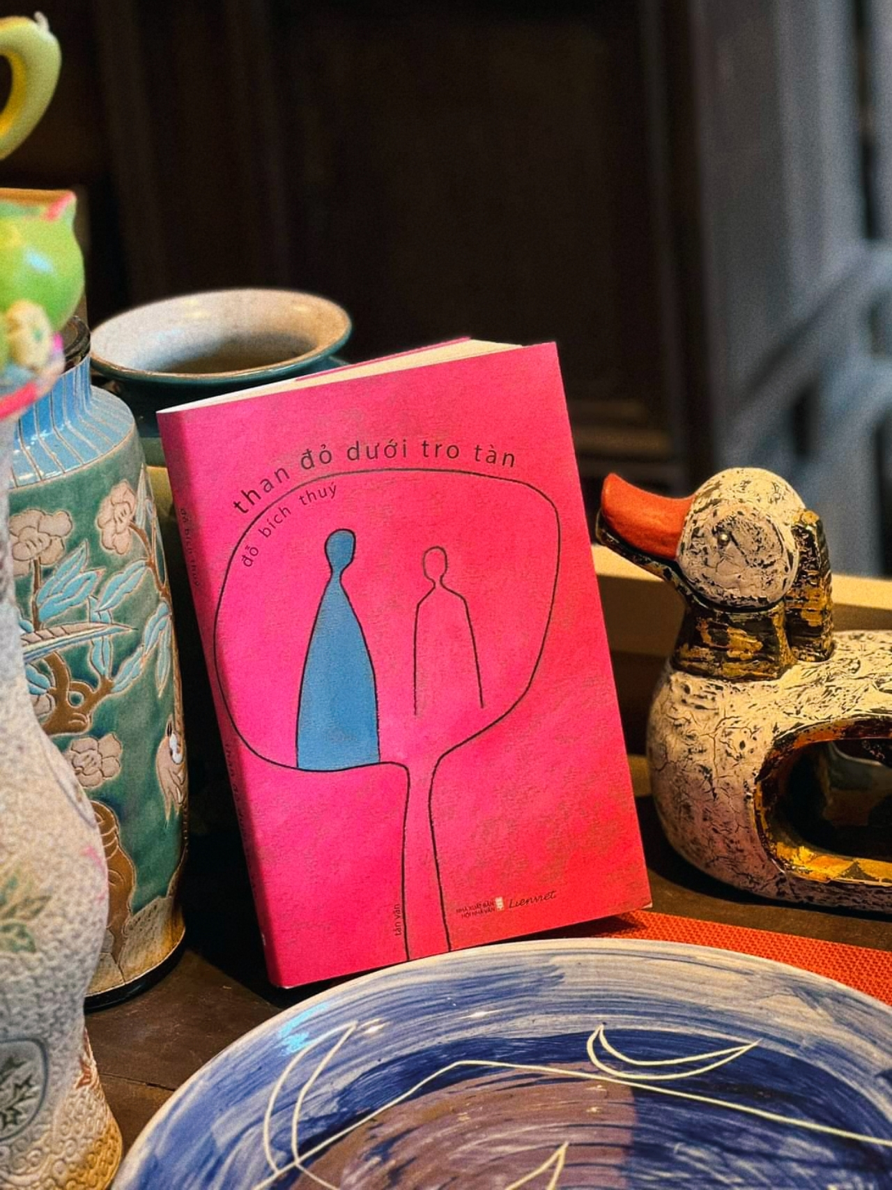 than đỏ dưới tro tàn - Ảnh 5