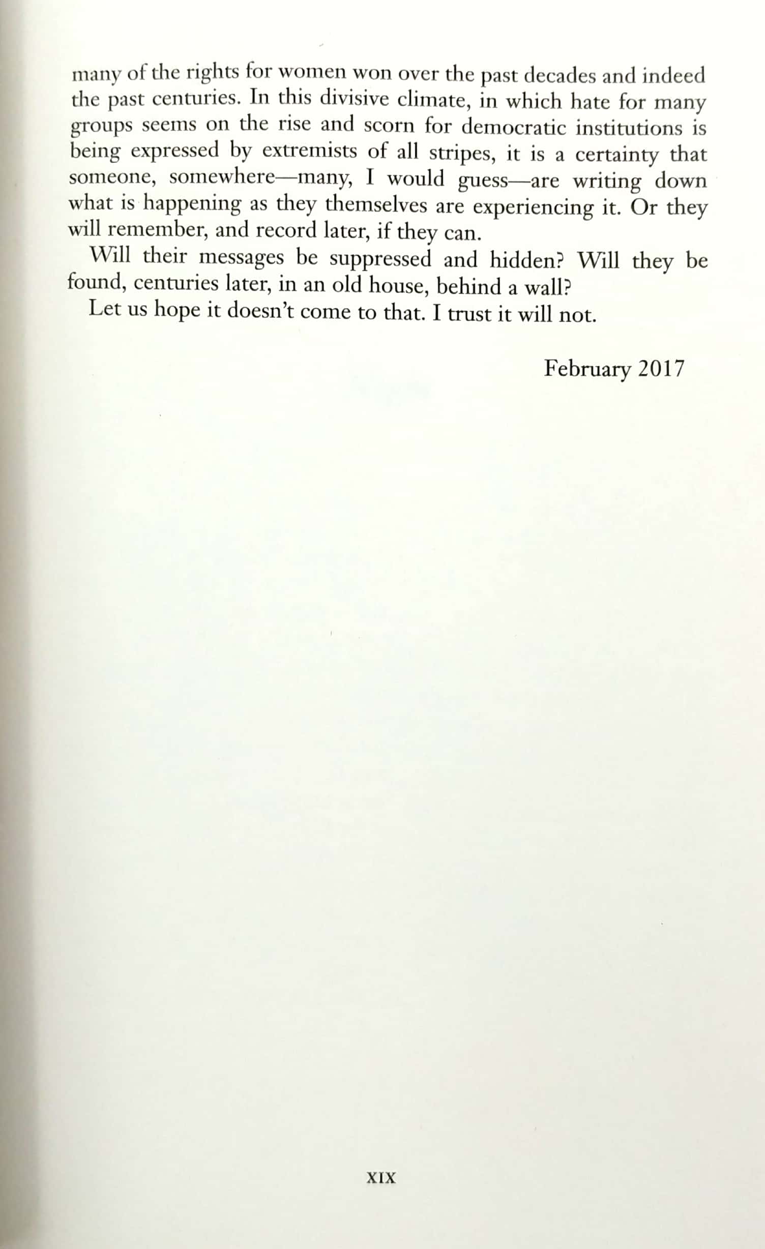 The Handmaid's Tale - Ảnh 11