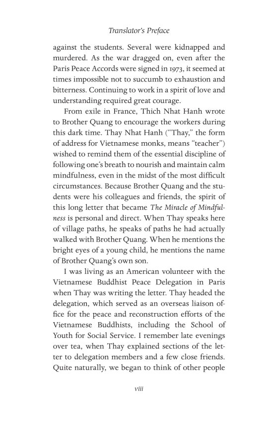 the miracle of mindfulness, gift edition: an introduction to the practice of meditation - Ảnh 8