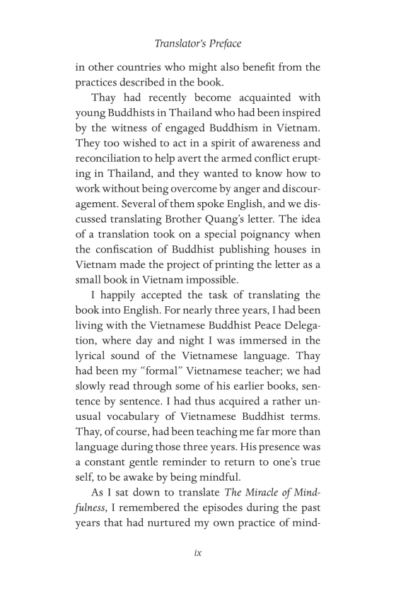 the miracle of mindfulness, gift edition: an introduction to the practice of meditation - Ảnh 9