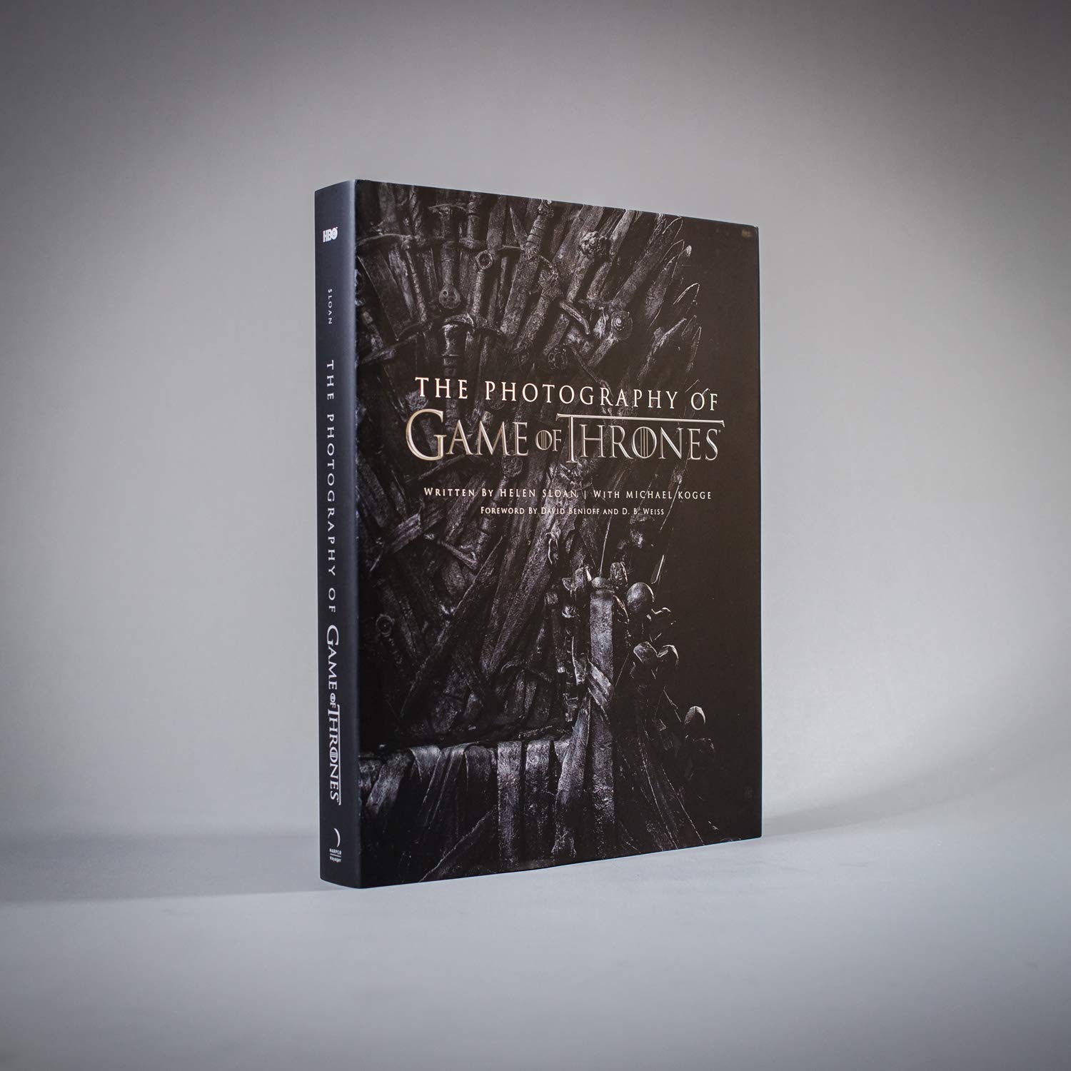 the photography of game of thrones : the official photo book of season 1 to season 8 - Ảnh 3