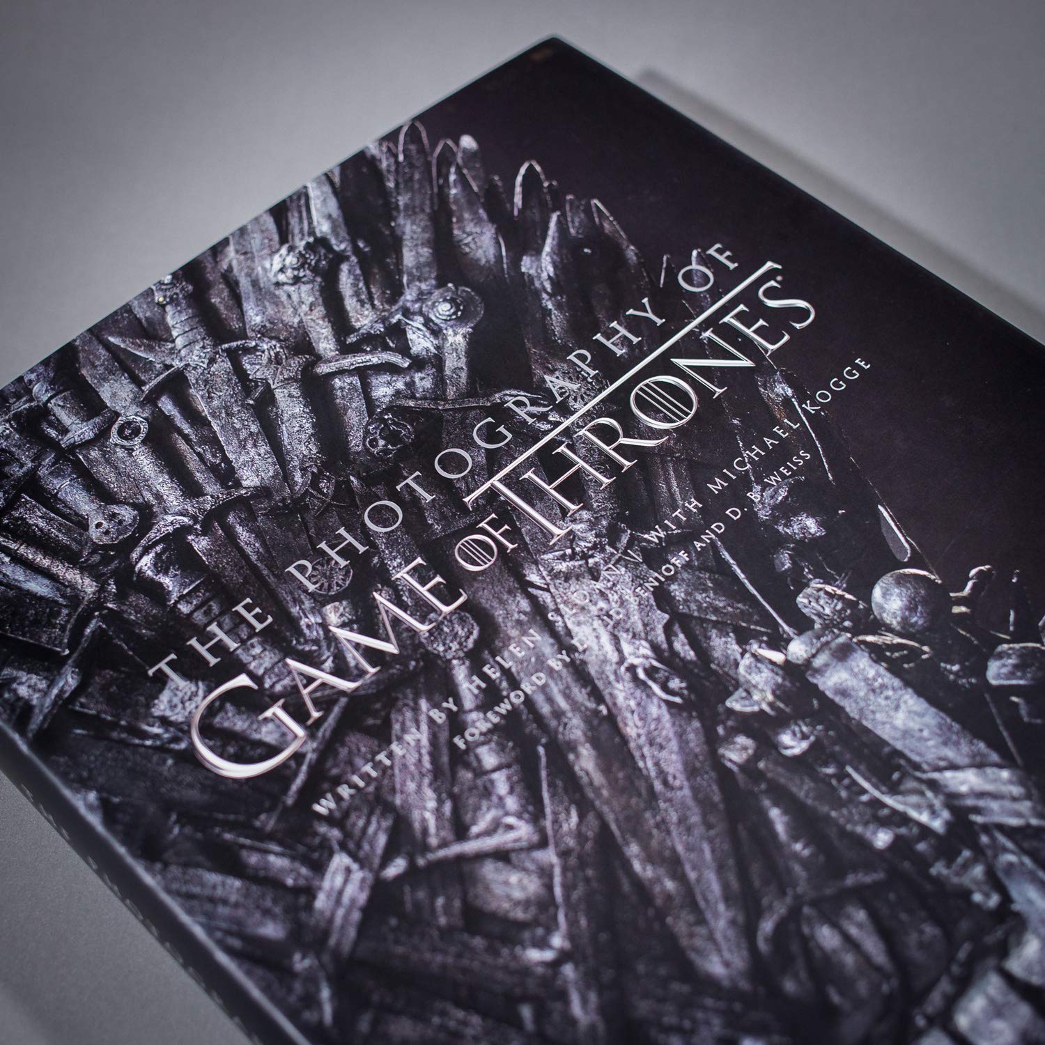 the photography of game of thrones : the official photo book of season 1 to season 8 - Ảnh 5