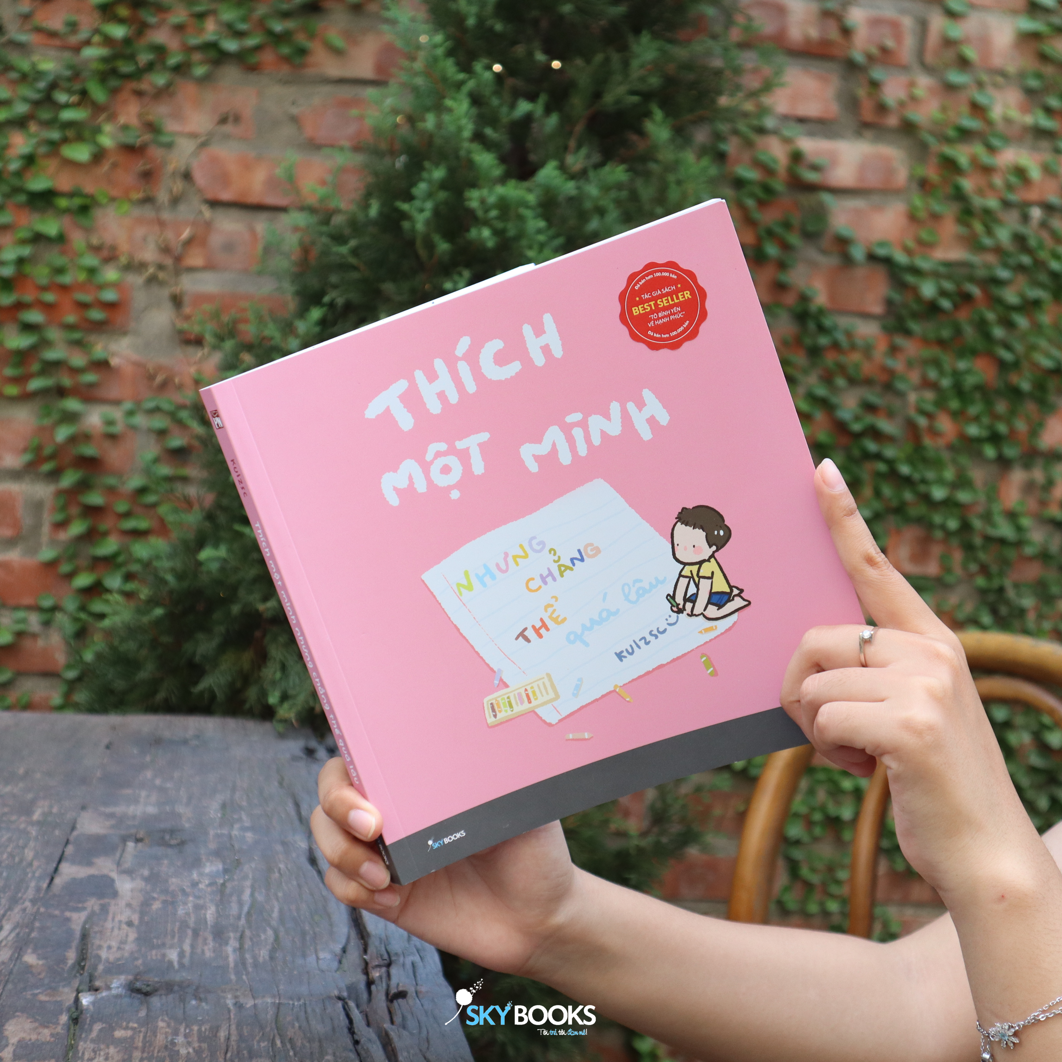 Thích Một Mình Nhưng Chẳng Thể Quá Lâu - Bản Đặc Biệt - Tặng Kèm Sticker Thiết Kế Độc Quyền - Ảnh 8