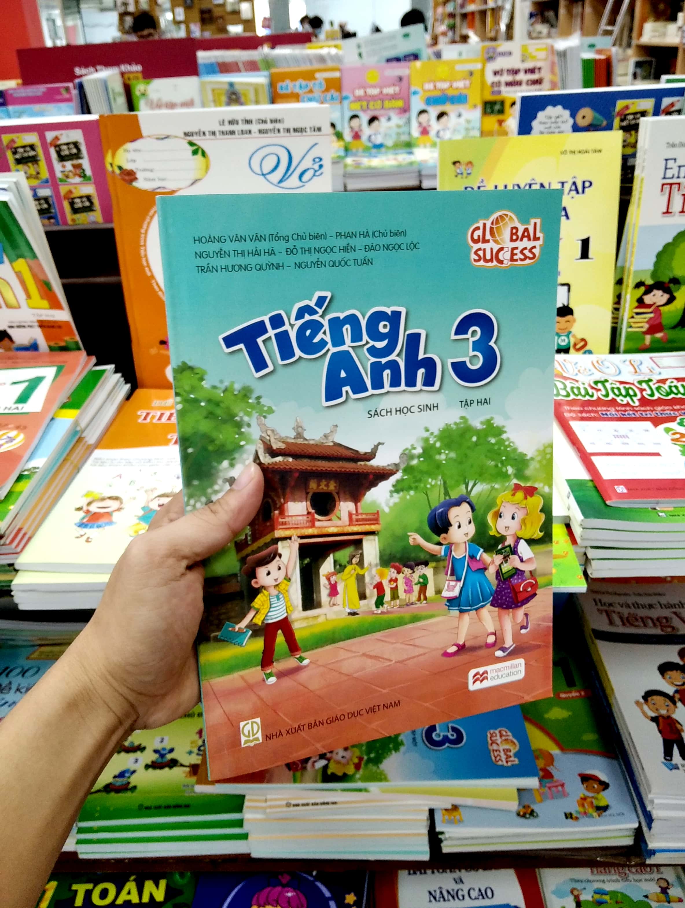 tiếng anh lớp 3 - global success - tập 2 - sách học sinh (2023) - Ảnh 6